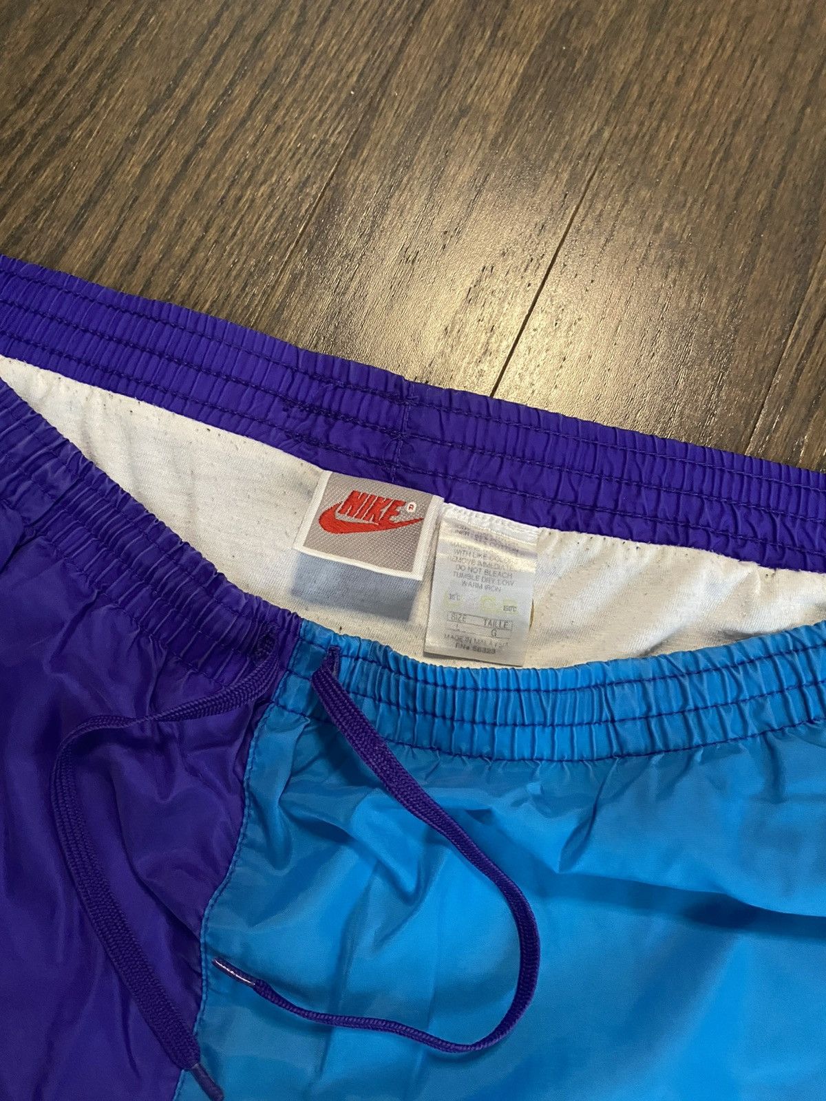 Nike Vintage 80’s Nike Shorts Size US 32 / EU 48 - 2 Thumbnail