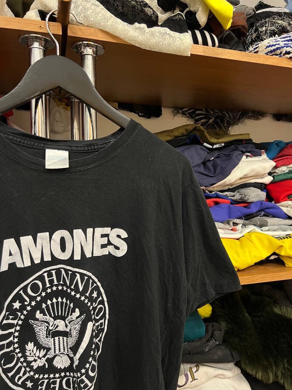 Band Tees Ramones 2000s Vintage rock band tee Size US M / EU 48-50 / 2 - 3 Thumbnail