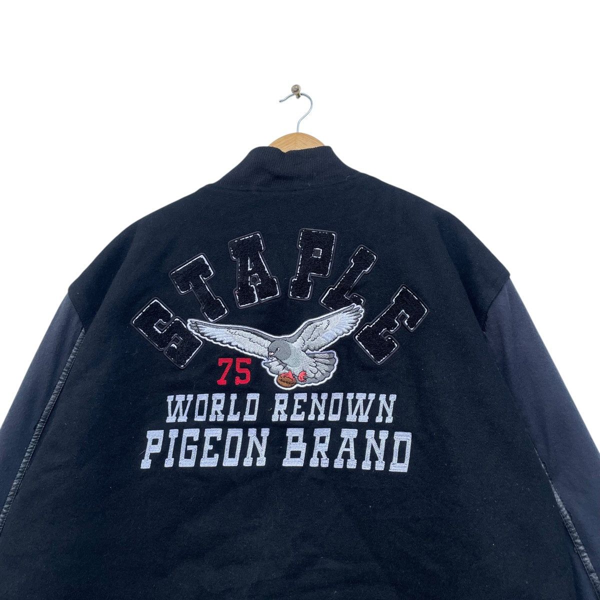 Staple 💥 Staple World Renowned Pigeon Brand Bomber Varsity Jacket Size US XL / EU 56 / 4 - 7 Thumbnail