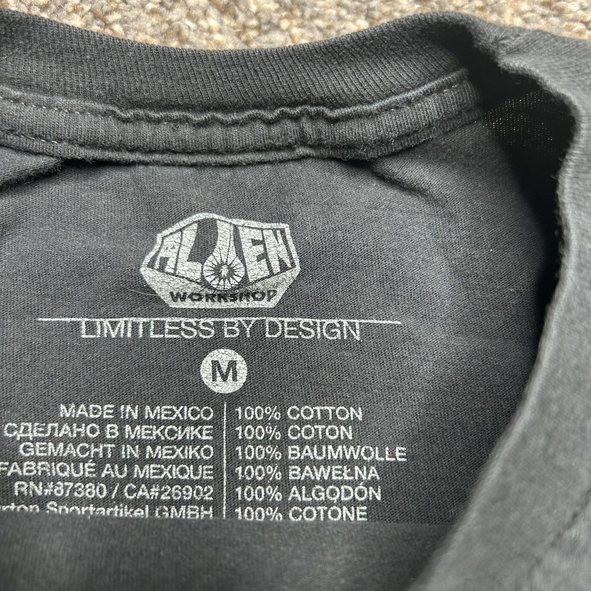 Alien Workshop × Vintage Y2K Alien workshop graphic tee shirt sz medium Size US M / EU 48-50 / 2 - 3 Thumbnail