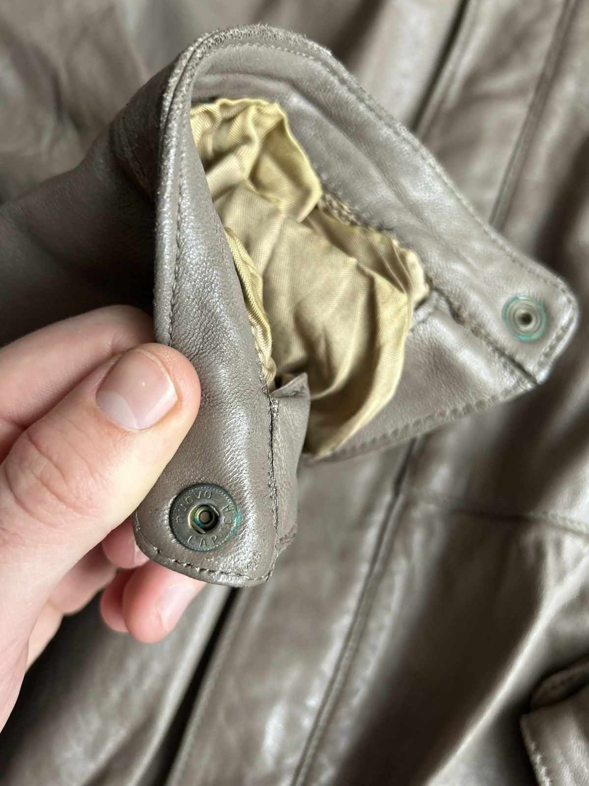 Genuine Leather Vintage Leather Jacket Solid Style Unisex 80s Size Small Size US S / EU 44-46 / 1 - 8 Thumbnail