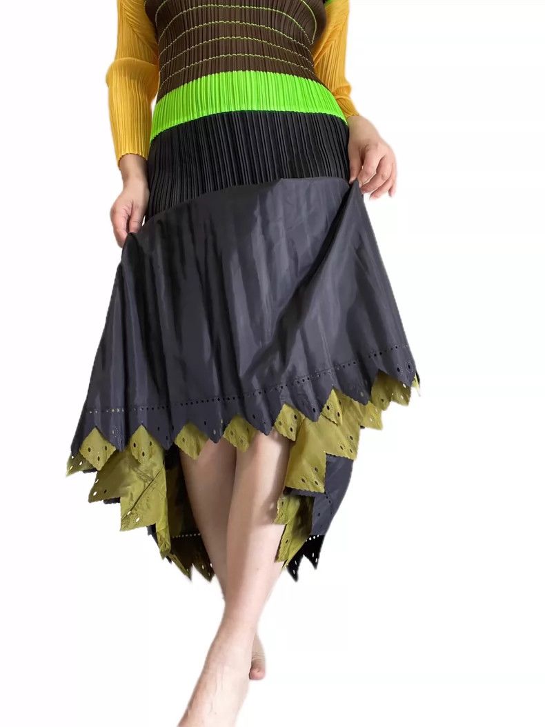 Issey Miyake Issey Miyake size:2 Black laser lace skirt Size 22" - 4 Thumbnail