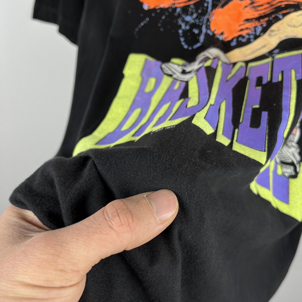 NBA Vintage Bermuda Triangle Basketbill y2k NBA tee 1990 Size US XL / EU 56 / 4 - 9 Thumbnail