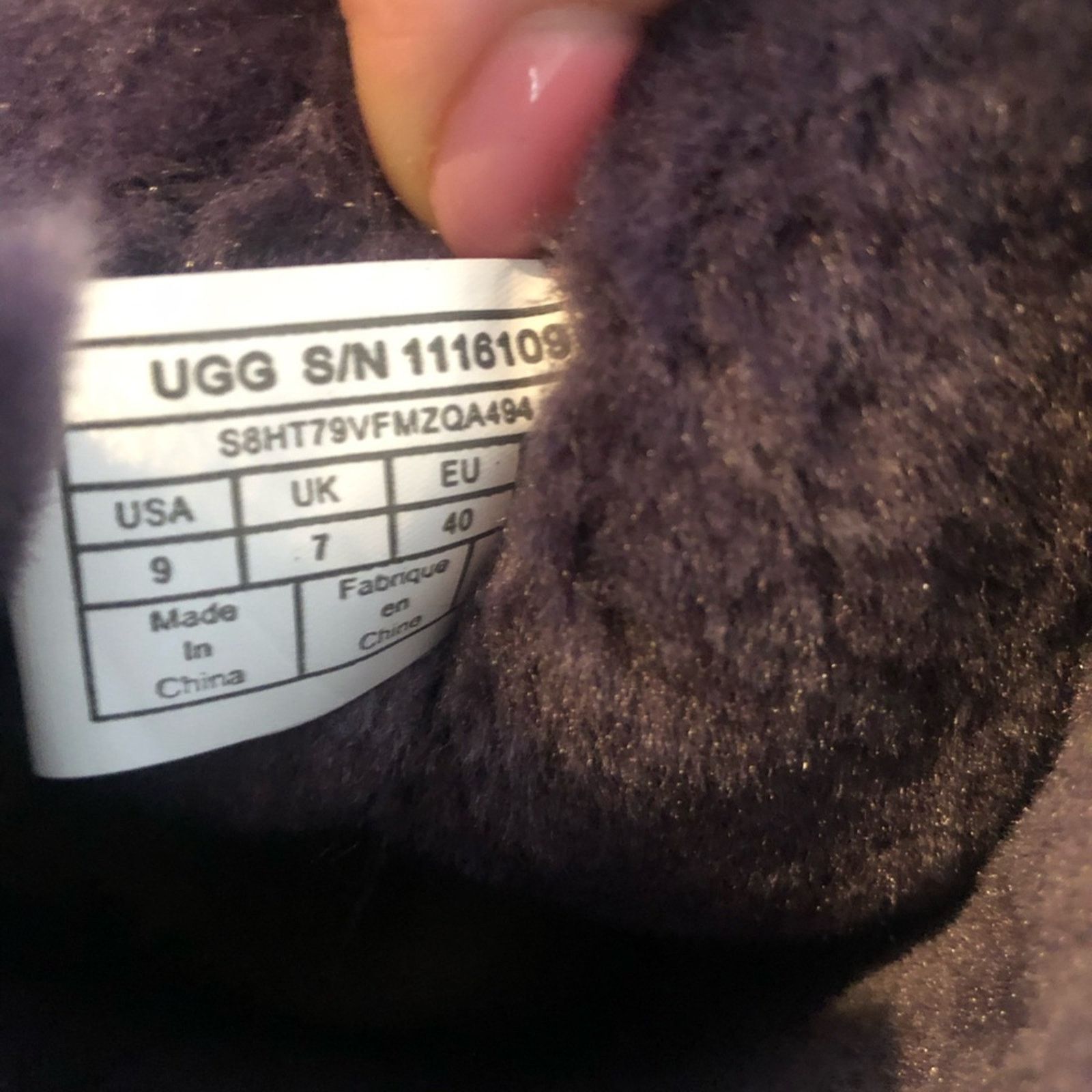 Ugg Ugg it’s With Bows And Rhinestones size9 Size US 9 / IT 39 - 8 Thumbnail