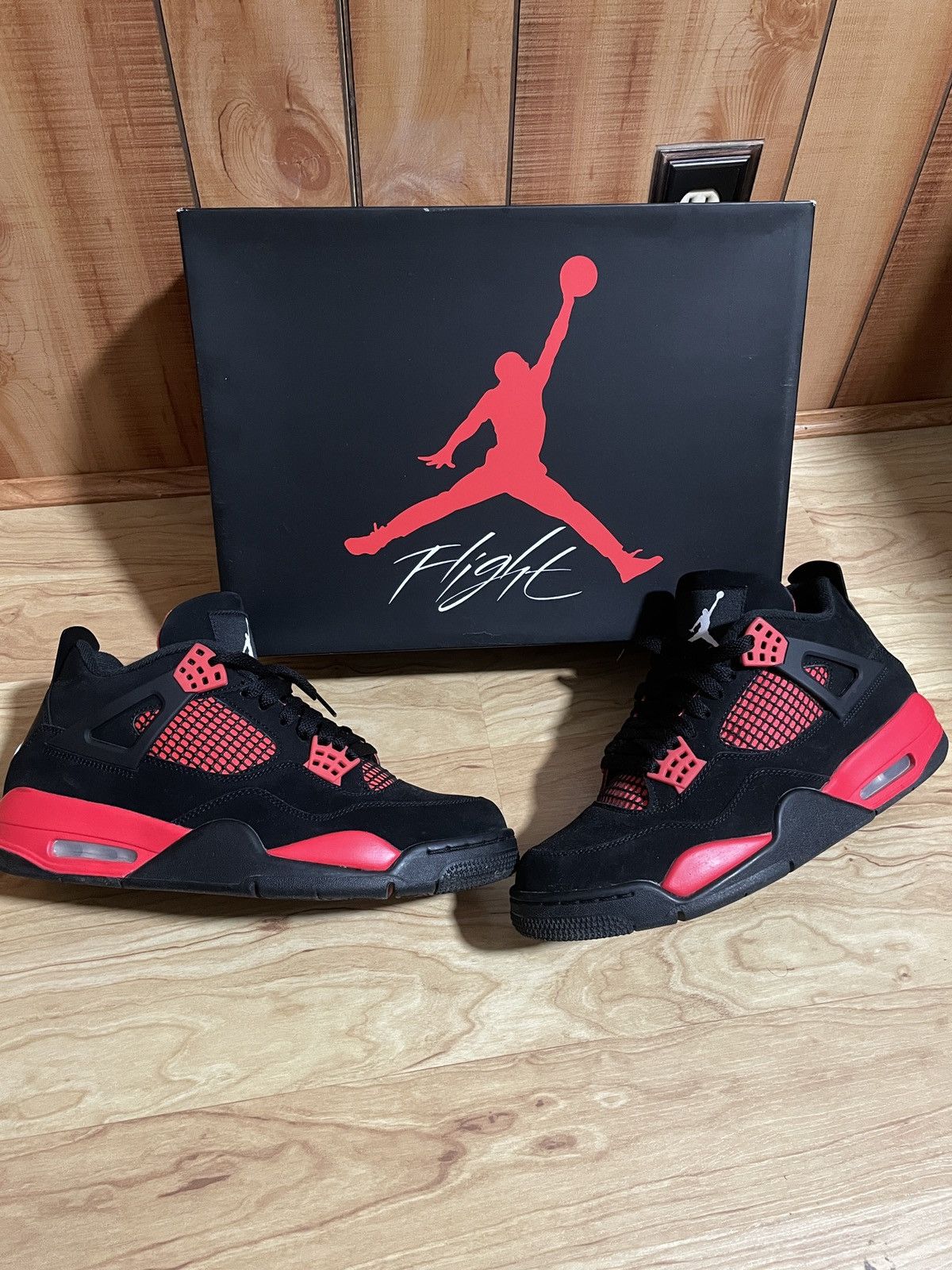 Jordan Brand Jordan 4 Red Thunders Size 9.5 Size US 9.5 / EU 42-43 - 2 Thumbnail