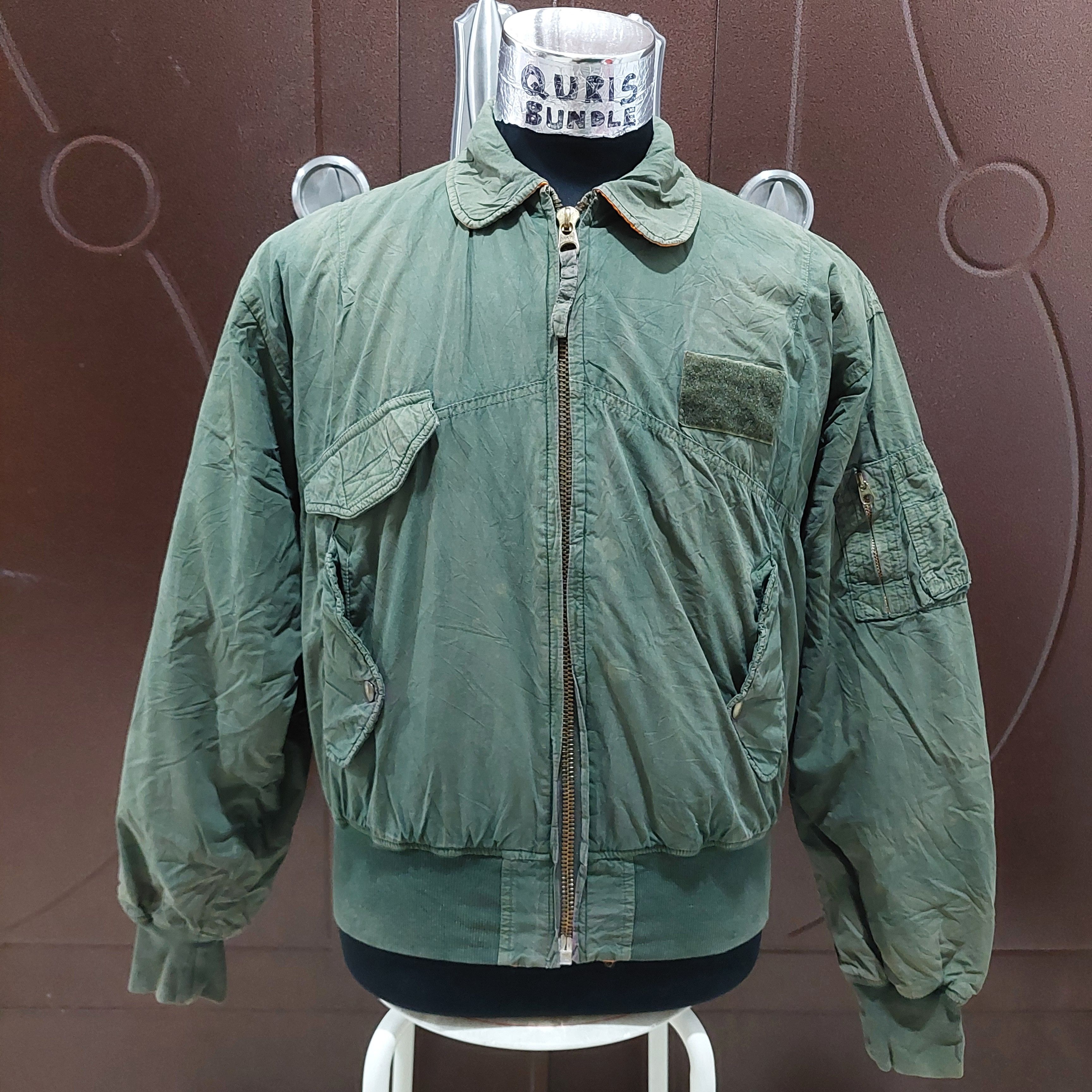 Vintage vintage bomber jacket reversible sun faded style alpha Size US XL / EU 56 / 4 - 1 Thumbnail