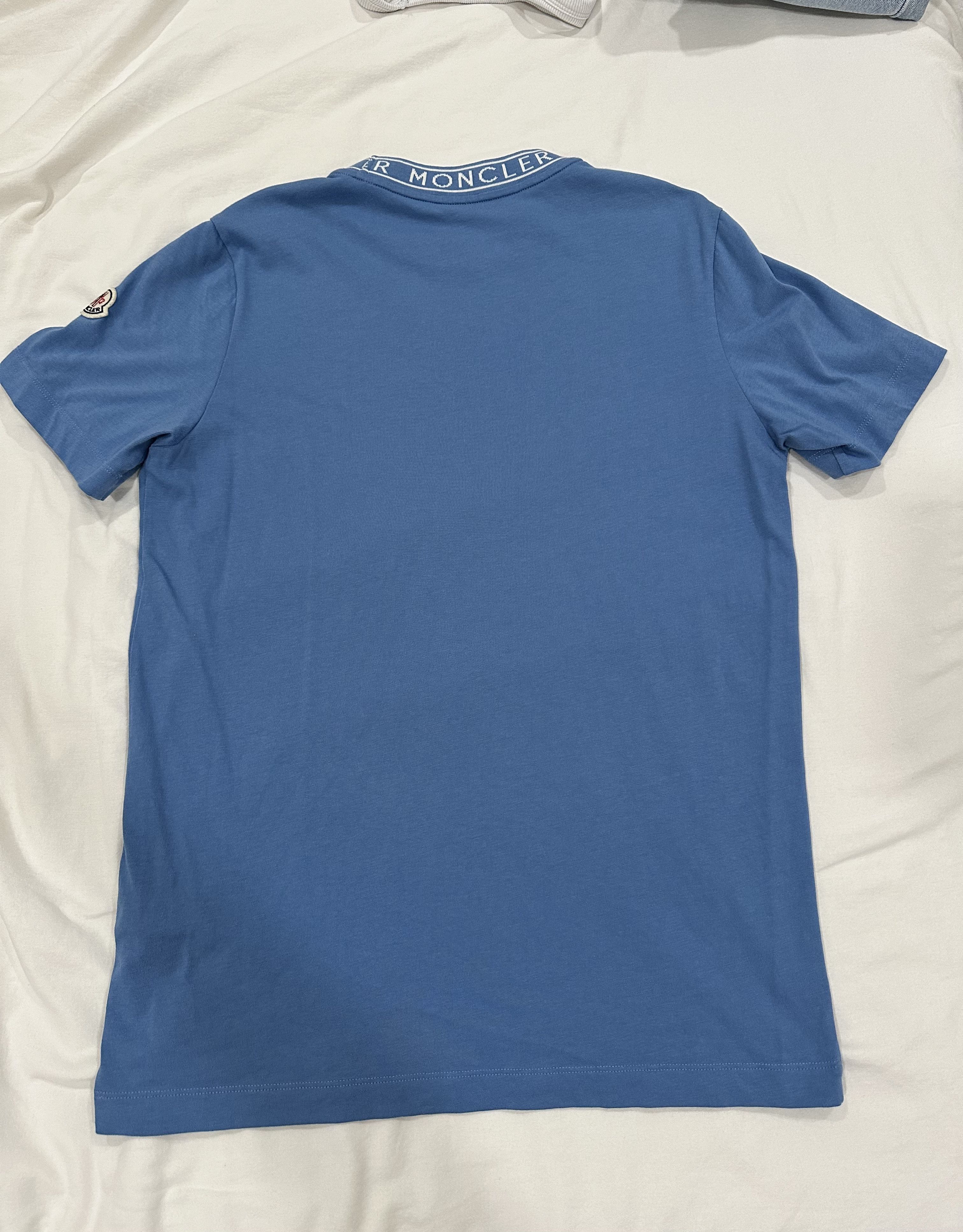 Moncler Moncler - Men's Logo Crew T-Shirt Size US S / EU 44-46 / 1 - 4 Thumbnail