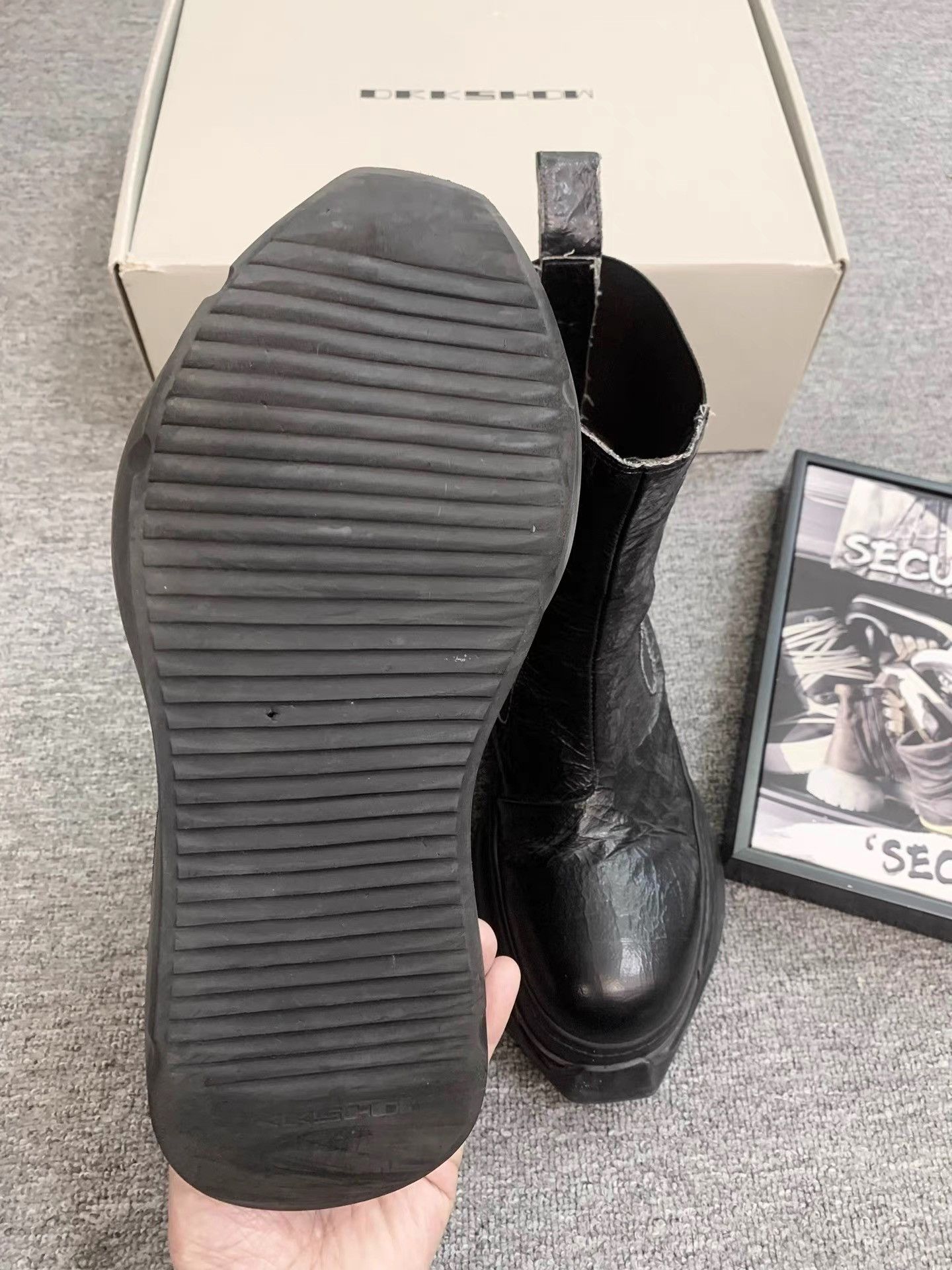 Rick Owens Rick Owens Cracked Leather Platform Chelsea Boots K34 Size US 8 / EU 41 - 8 Thumbnail