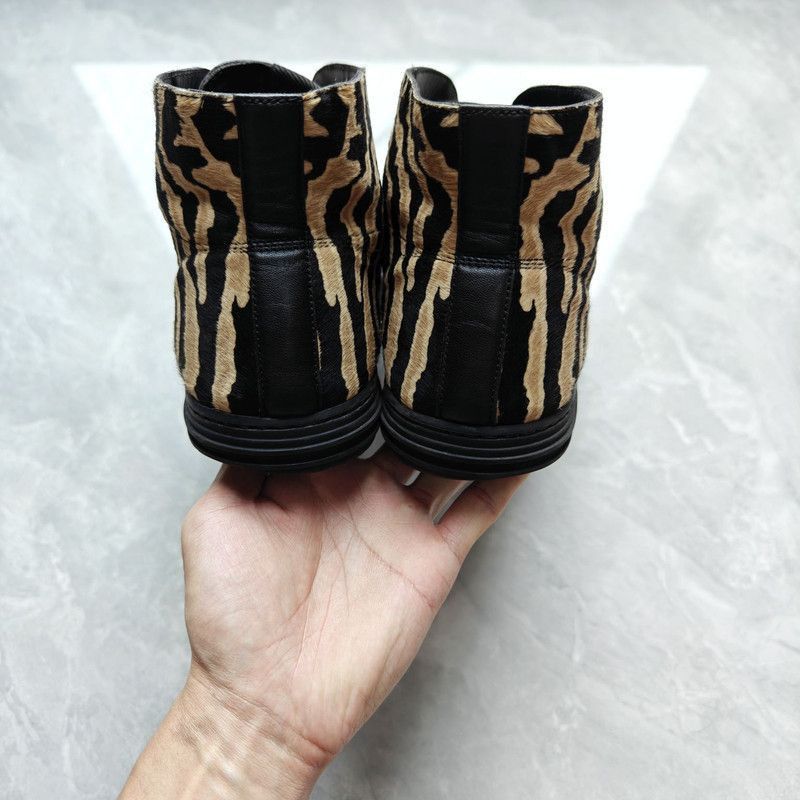 Gucci Gucci Casual Sneakers in Black and Yellow- Size US 8 / EU 41 - 1 Thumbnail