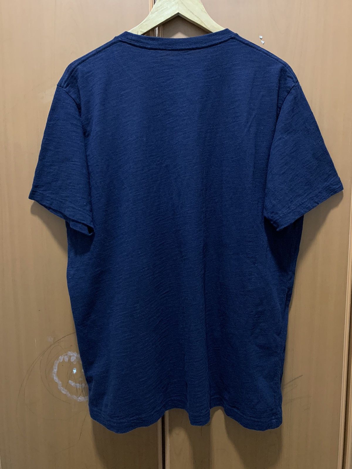 Uniqlo Uniclo Hokusai Blue Pocket Tee Size US XL / EU 56 / 4 - 5 Thumbnail