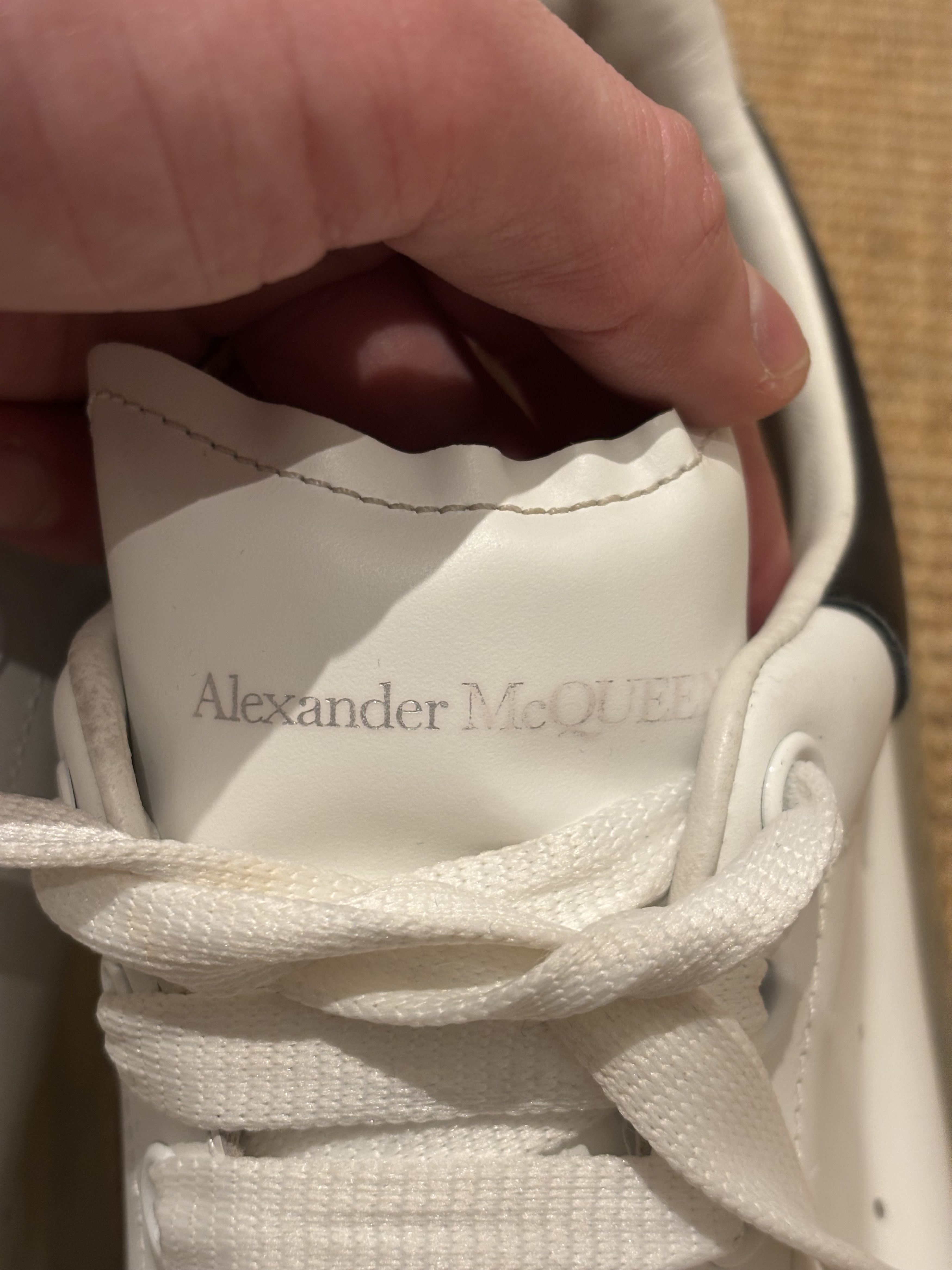 Alexander McQueen Basket de luxe Alexander McQueen oversize blanc et bleu Size US 10.5 / EU 43-44 - 12 Thumbnail