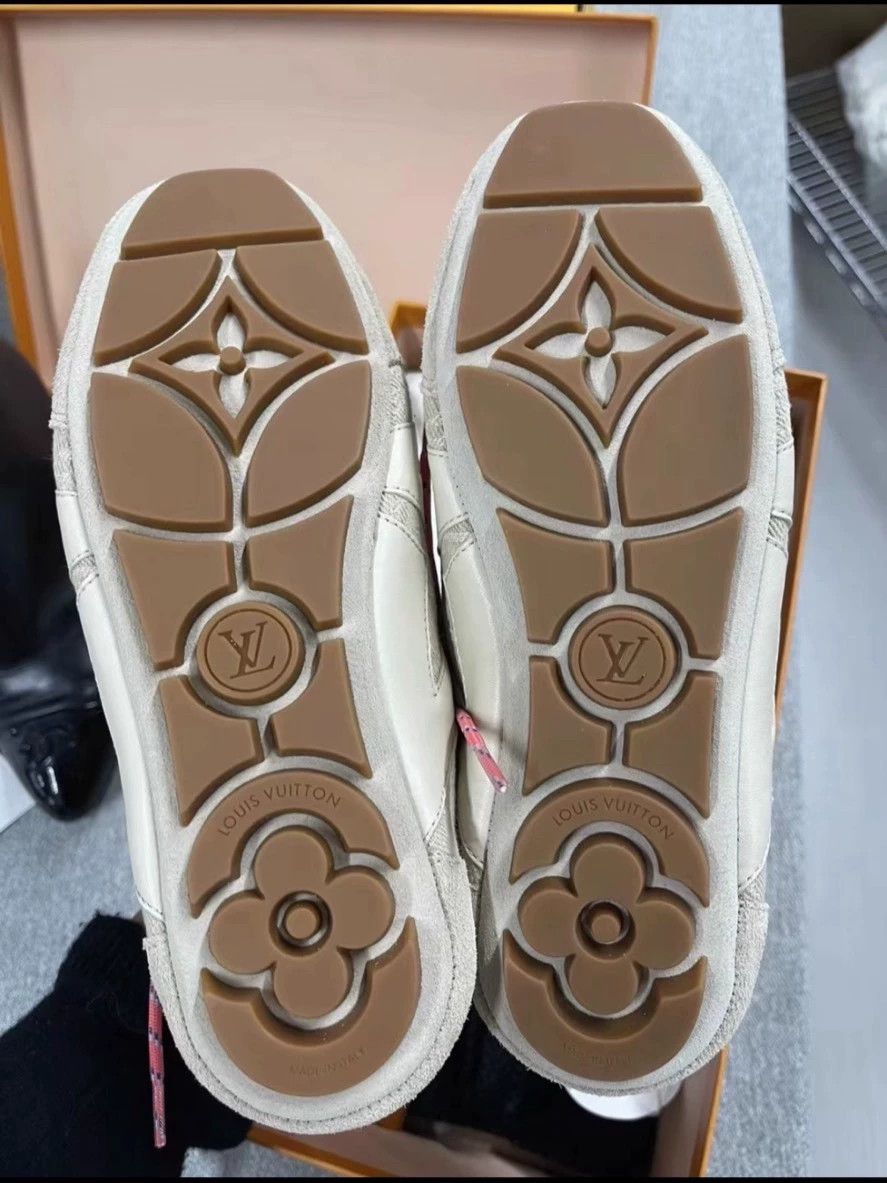 Louis Vuitton Louis Vuitton Denim & Suede Beige Ballet Trainer 35.5 Size US 5 / IT 35 - 2 Thumbnail