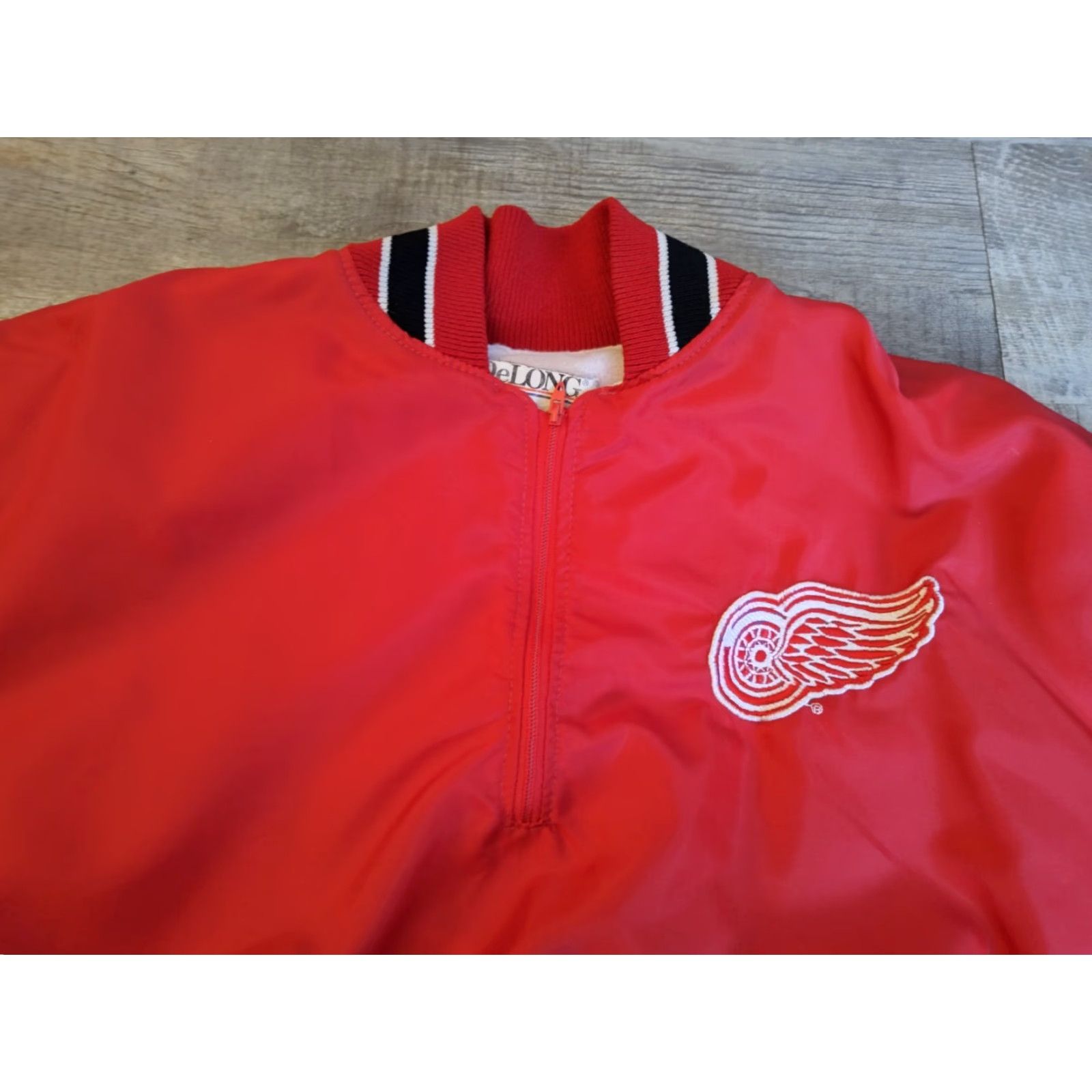 Red Wing Vintage Detroit Red Wings Delong Pullover Quarter Zip Windbreaker Jacket XL USA Jacket - DeLong Size US XL / EU 56 / 4 - 5 Thumbnail