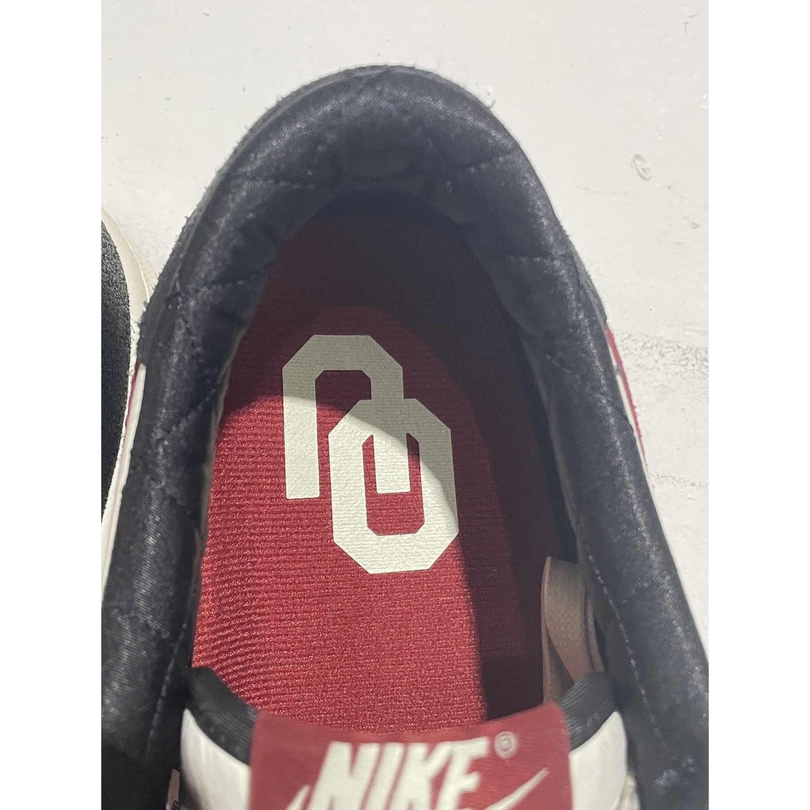 Jordan Brand AIR JORDAN 1 LOW OKLAHOMA SOONERS PE SIZE 13 NEW Size US 13 / EU 46 - 2 Thumbnail