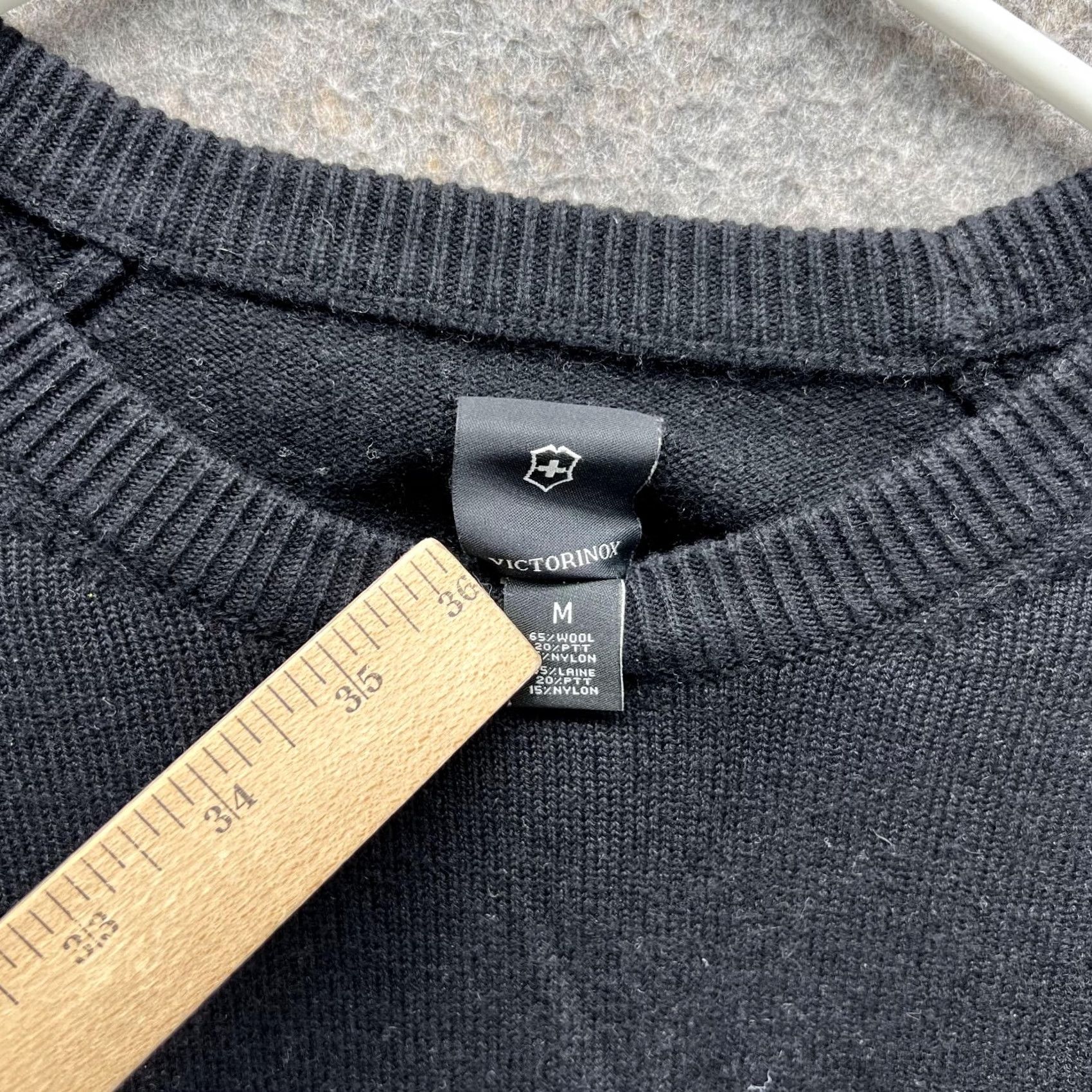 Victorinox Victorinox Sweater Men M Black Wool Pullover Crew Neck Logo Vintage No Size US M / EU 48-50 / 2 - 2 Thumbnail