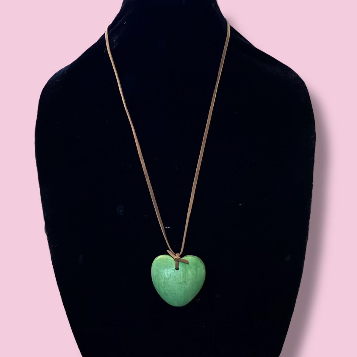 Other Green wooden puffed heart pendant cord necklace Size ONE SIZE - 1 Thumbnail