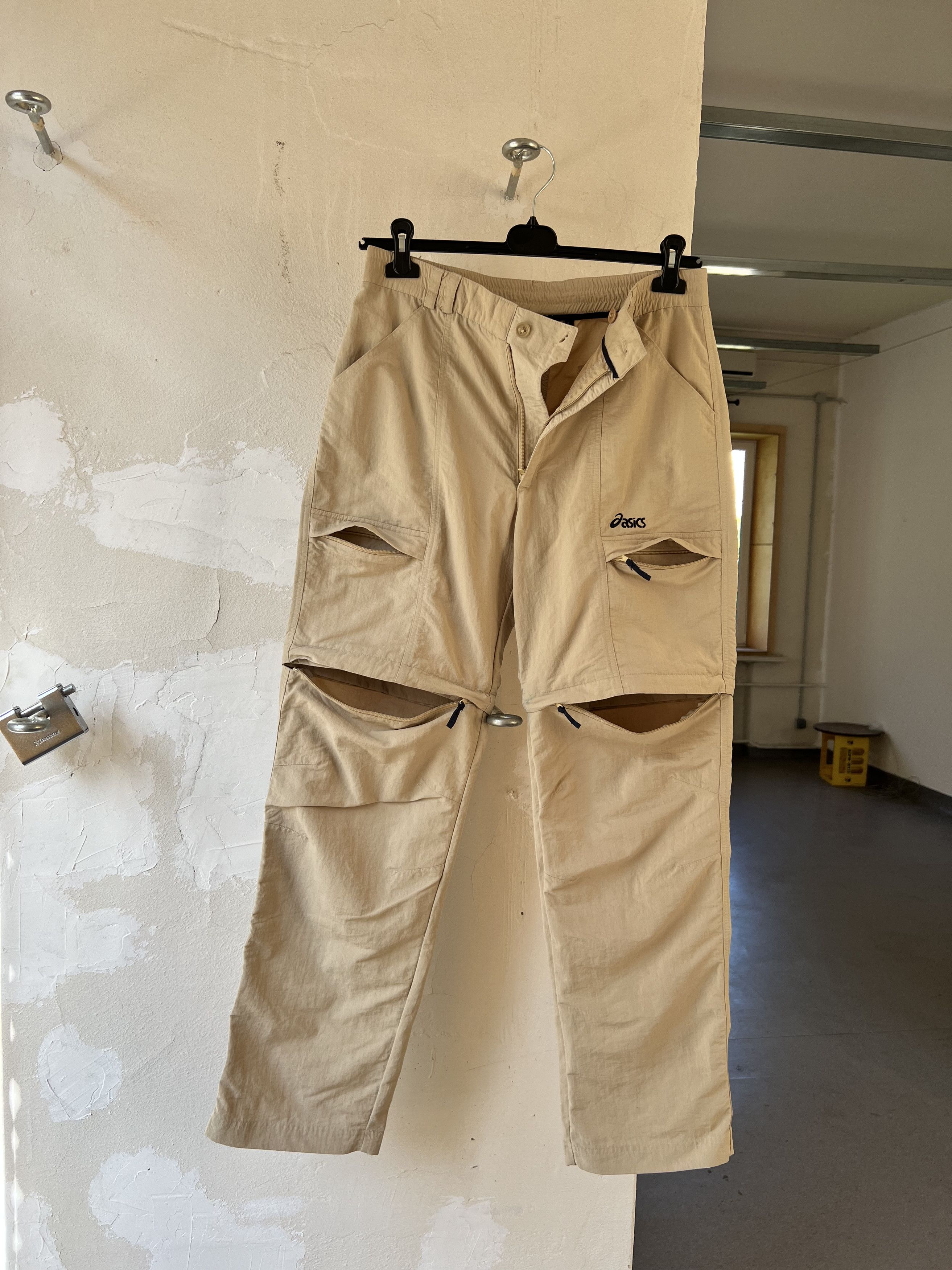 Asics × Japanese Brand Asics Transformer Cargo Short Vintage Nylon Pant 1990s Size US 34 / EU 50 - 1 Thumbnail