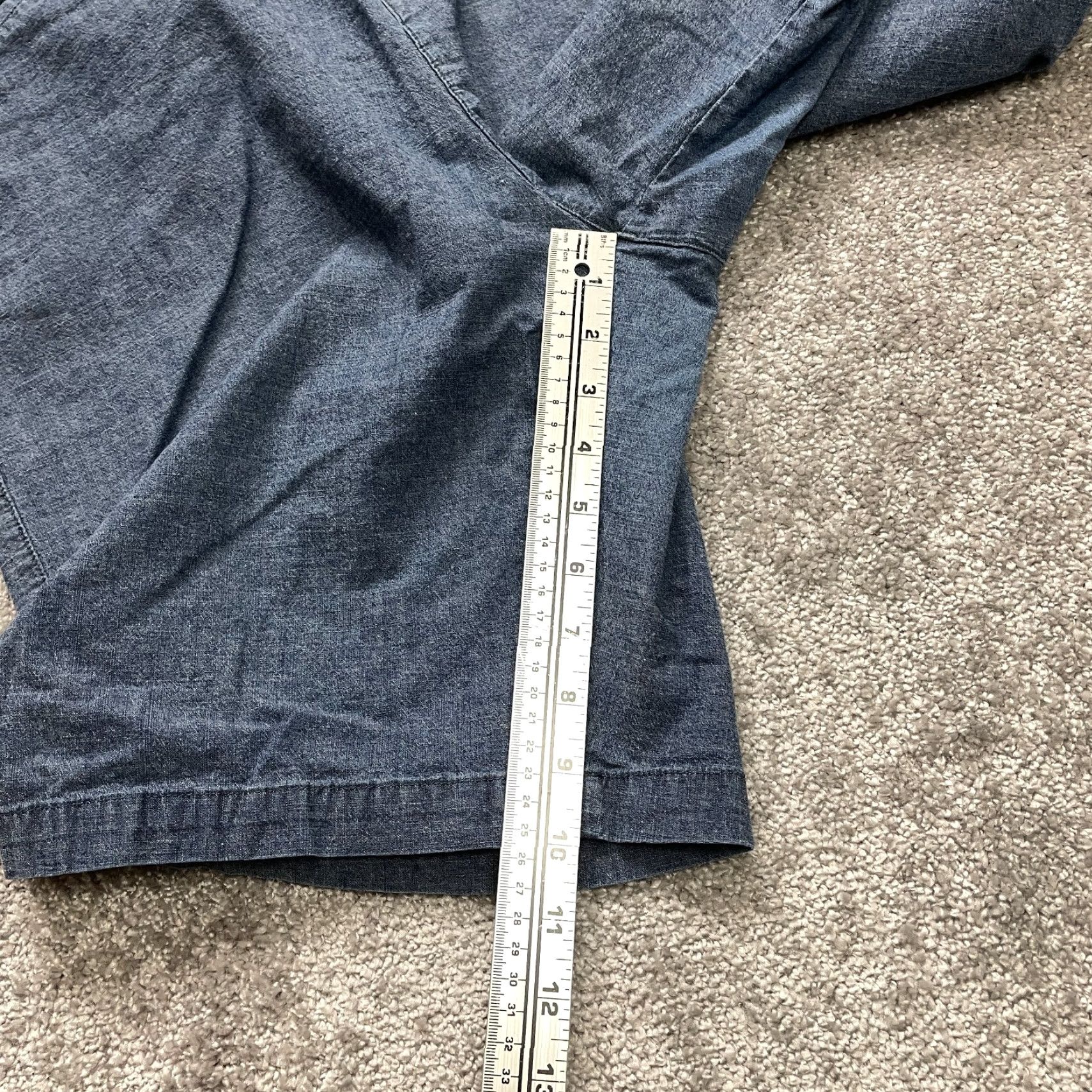 Croft & Barrow Croft & Barrow Bermuda Shorts womens 18 Blue Chambray Stretch Classic Fit 10" Inseam Casual, Workwear, Activewear, 90s USA Mens Womens Girls Size 25" / US 0 / IT 36 - 3 Thumbnail