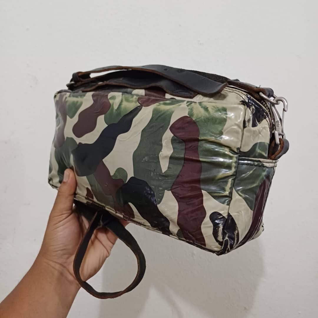 Comme des Garcons × Vintage Vintage Comme Des Garcons Camo Sling Bag Size ONE SIZE - 2 Thumbnail