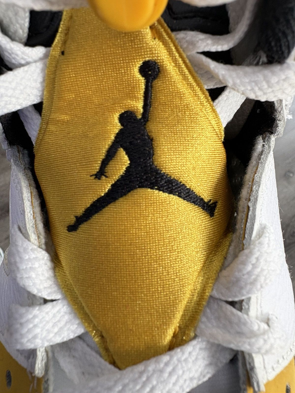 Jordan Brand Air Jordan 6 Retro “Yellow Ochre” **PRE-OWNED** Size US 7 / EU 40 - 6 Thumbnail