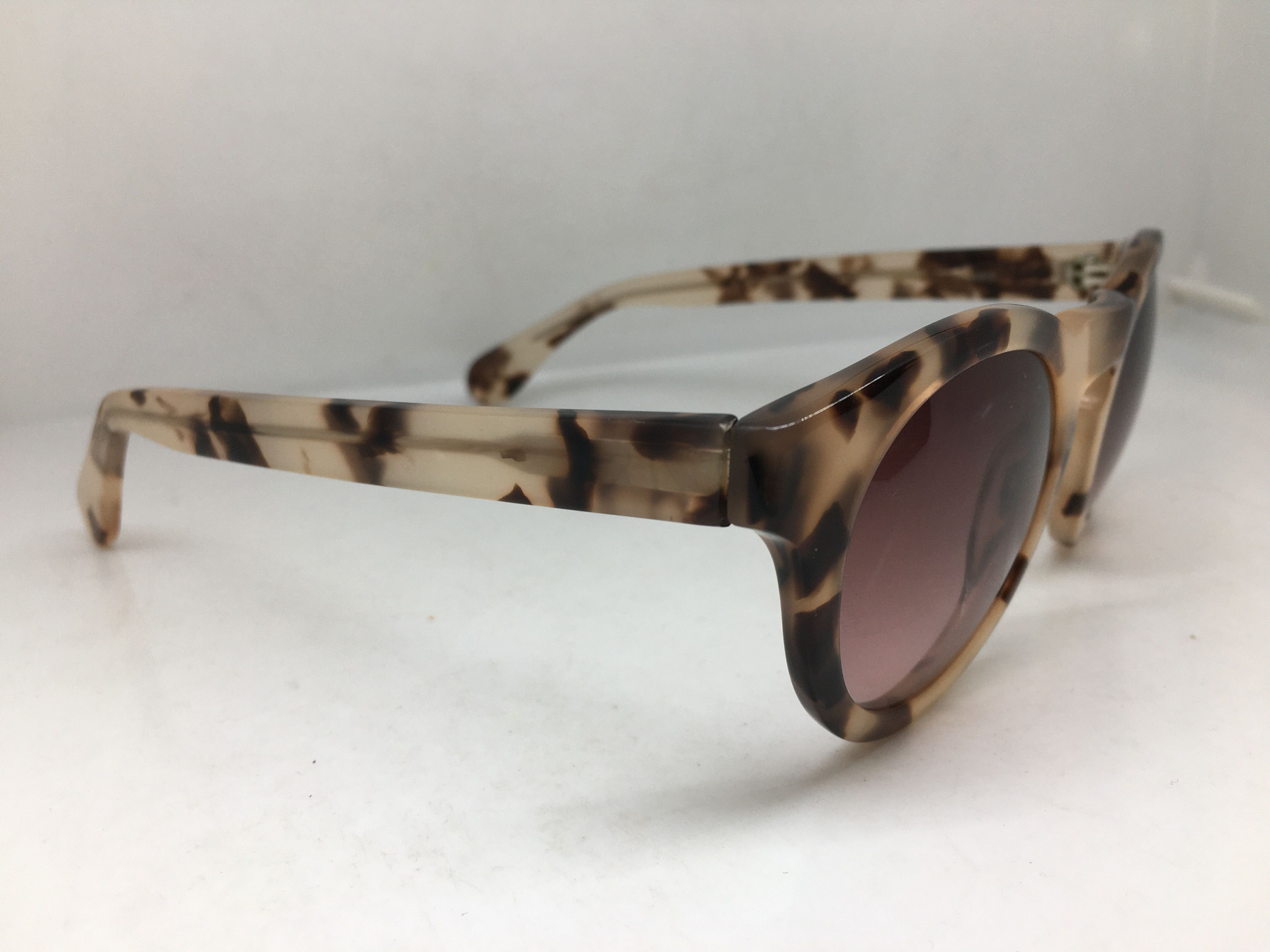 Other Handmade Acetate ARISTOCRAT Keyhole Bridge Sunglasses Size ONE SIZE - 2 Thumbnail