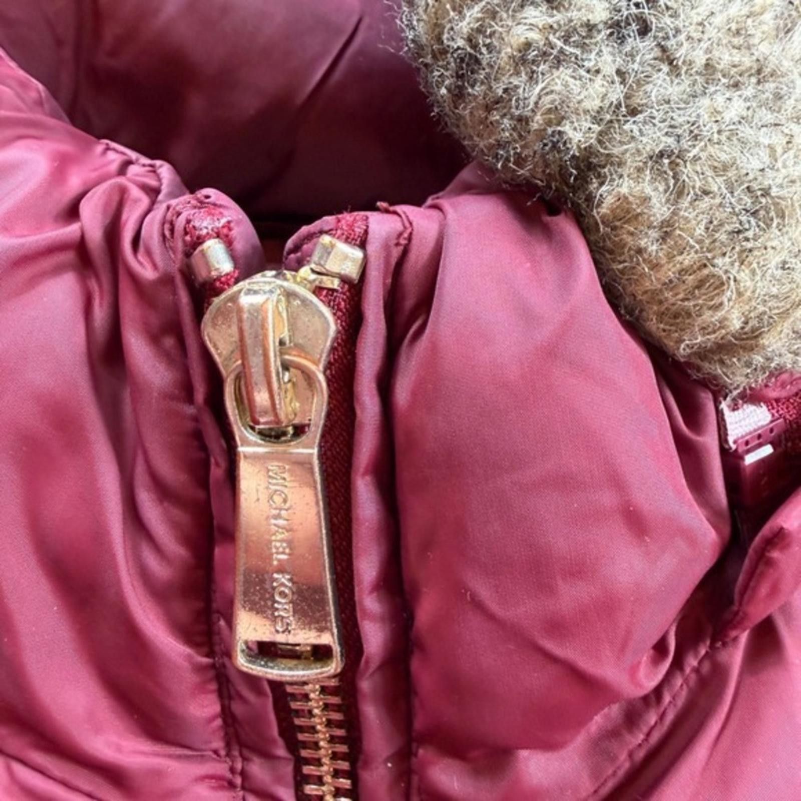 Michael Kors Michael Kors Burgundy Quilted Down Puffer Coat Faux Fur Hood Size XL / US 12-14 / IT 48-50 - 10 Thumbnail