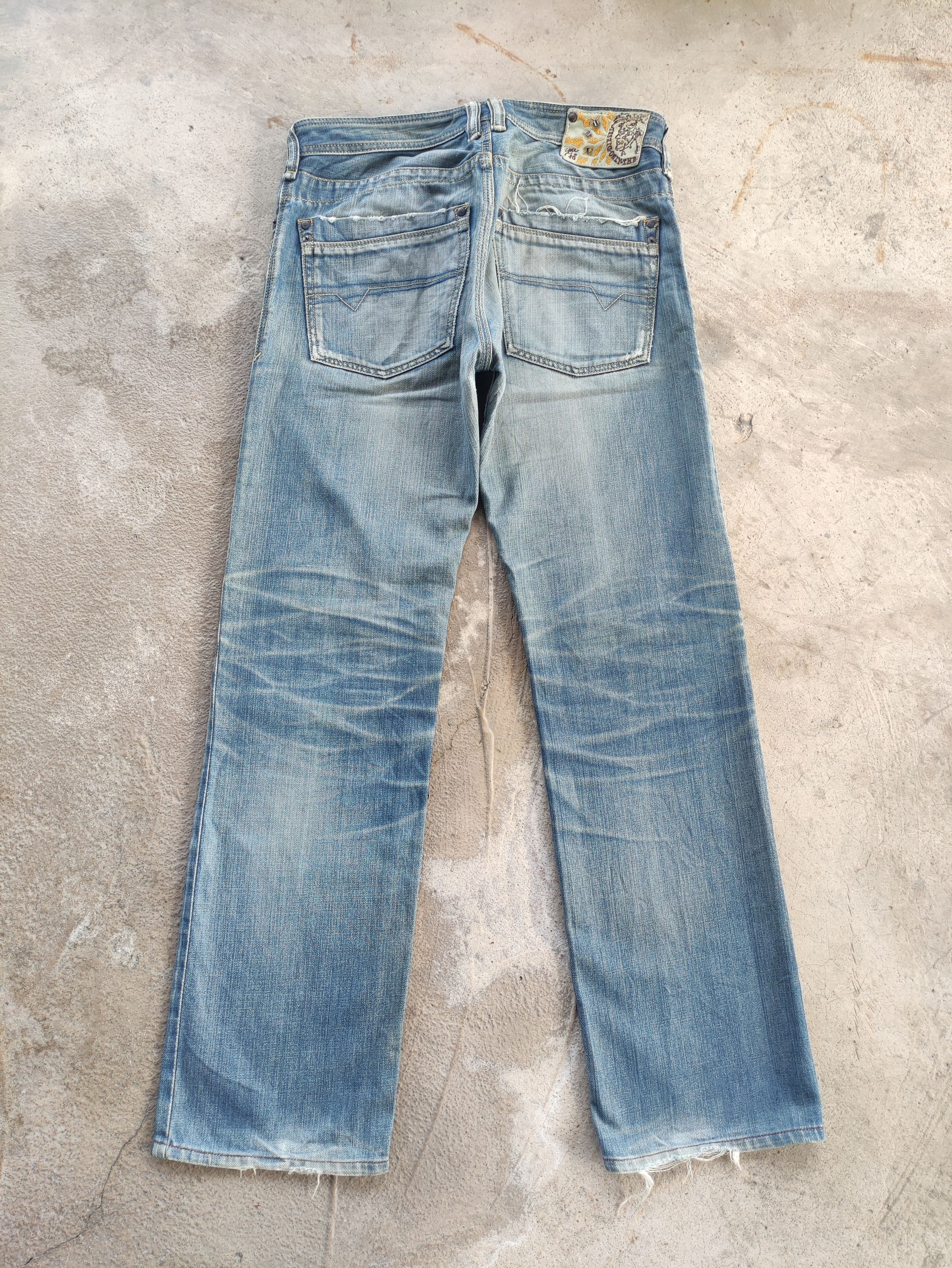 Diesel Vintage Diesel Timmen Button Jean Distressed Faded Size US 33 - 10 Thumbnail