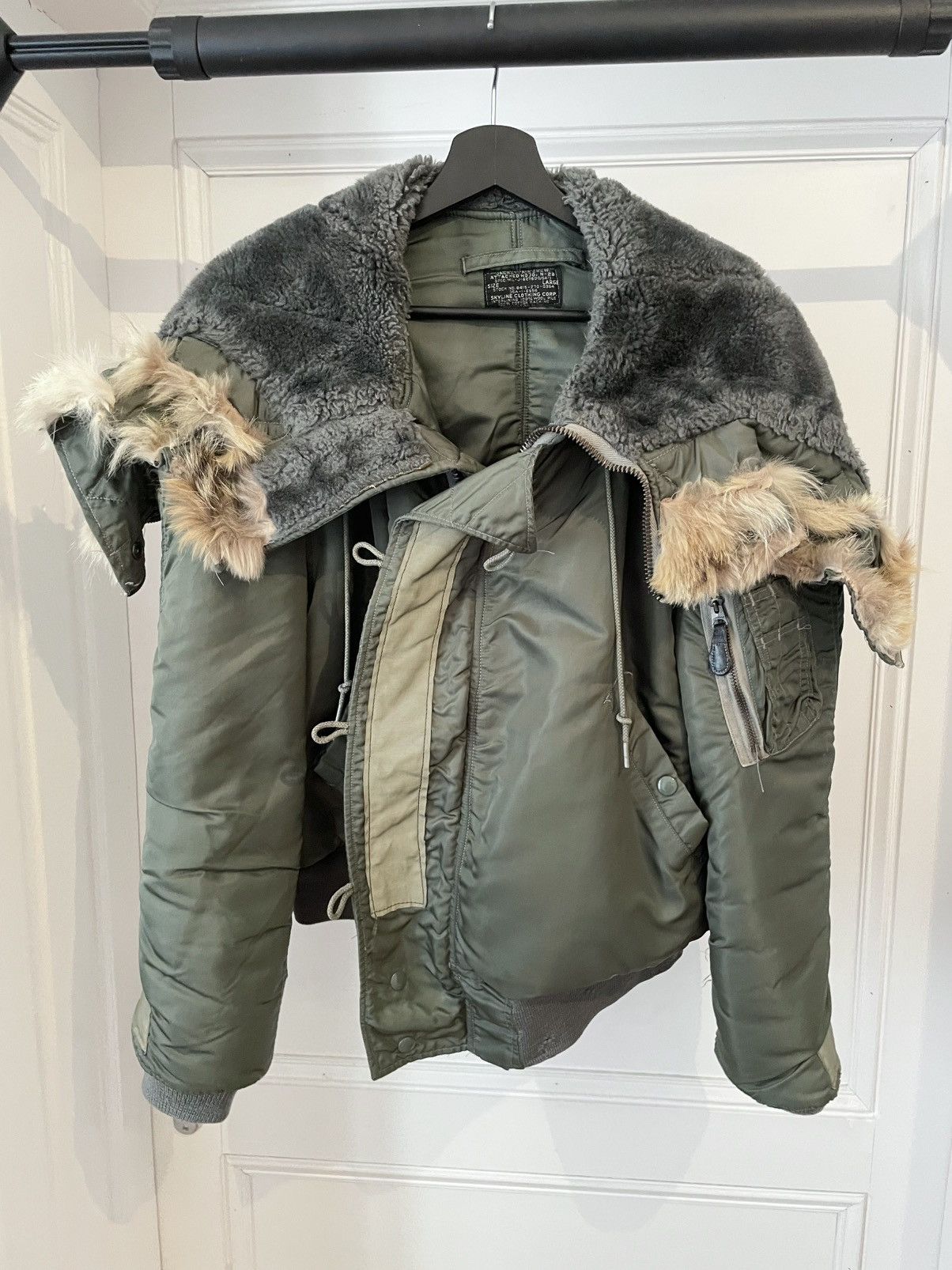 Vintage Vintage 1965 N-2B Fur Flight Jacket Air Force USAF Size US M / EU 48-50 / 2 - 1 Thumbnail
