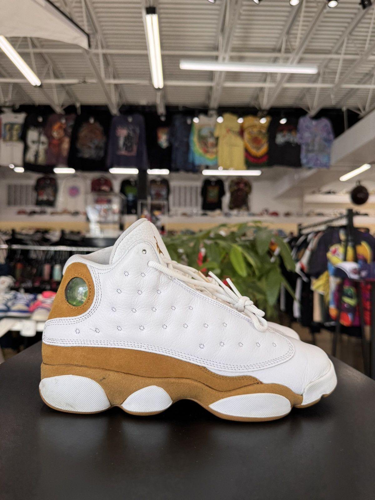 Jordan Brand Air Jordan 13 Wheat Size 7Y (2023) Size US 7 / EU 40 - 6 Thumbnail