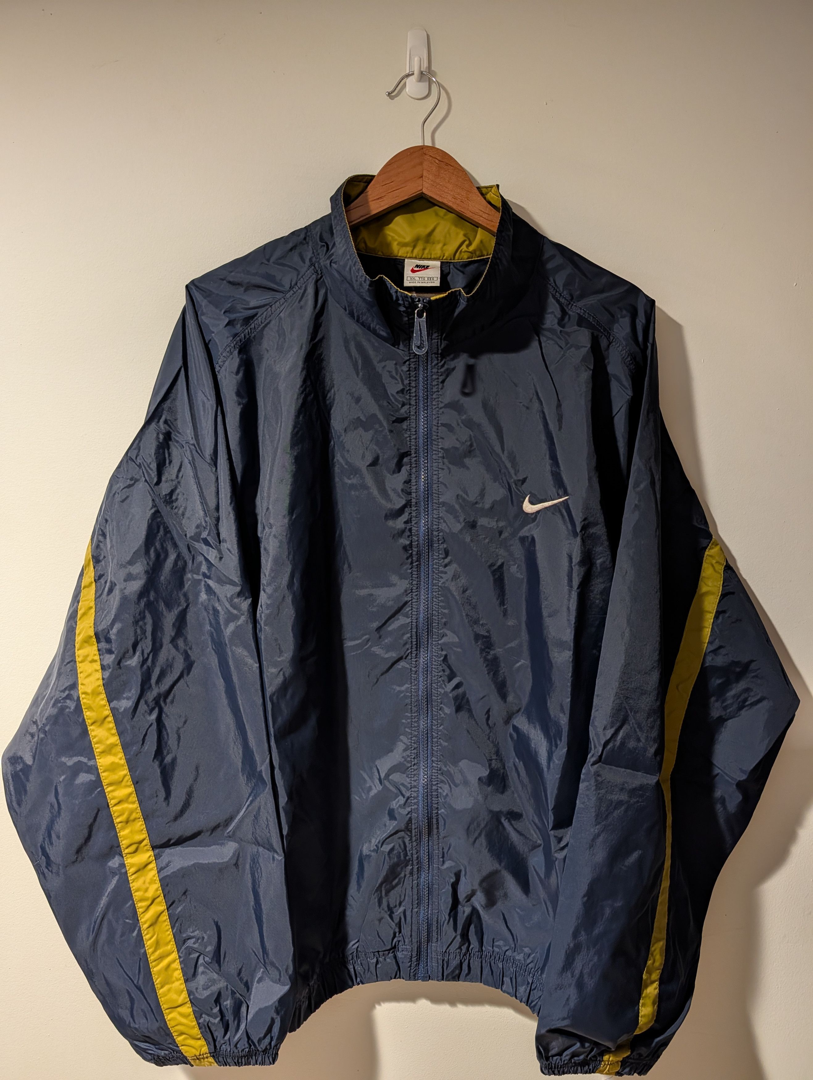 Nike Vintage 90s Nike Air Mini Swoosh Essential Windbreaker Size US XXL / EU 58 / 5 - 1 Thumbnail