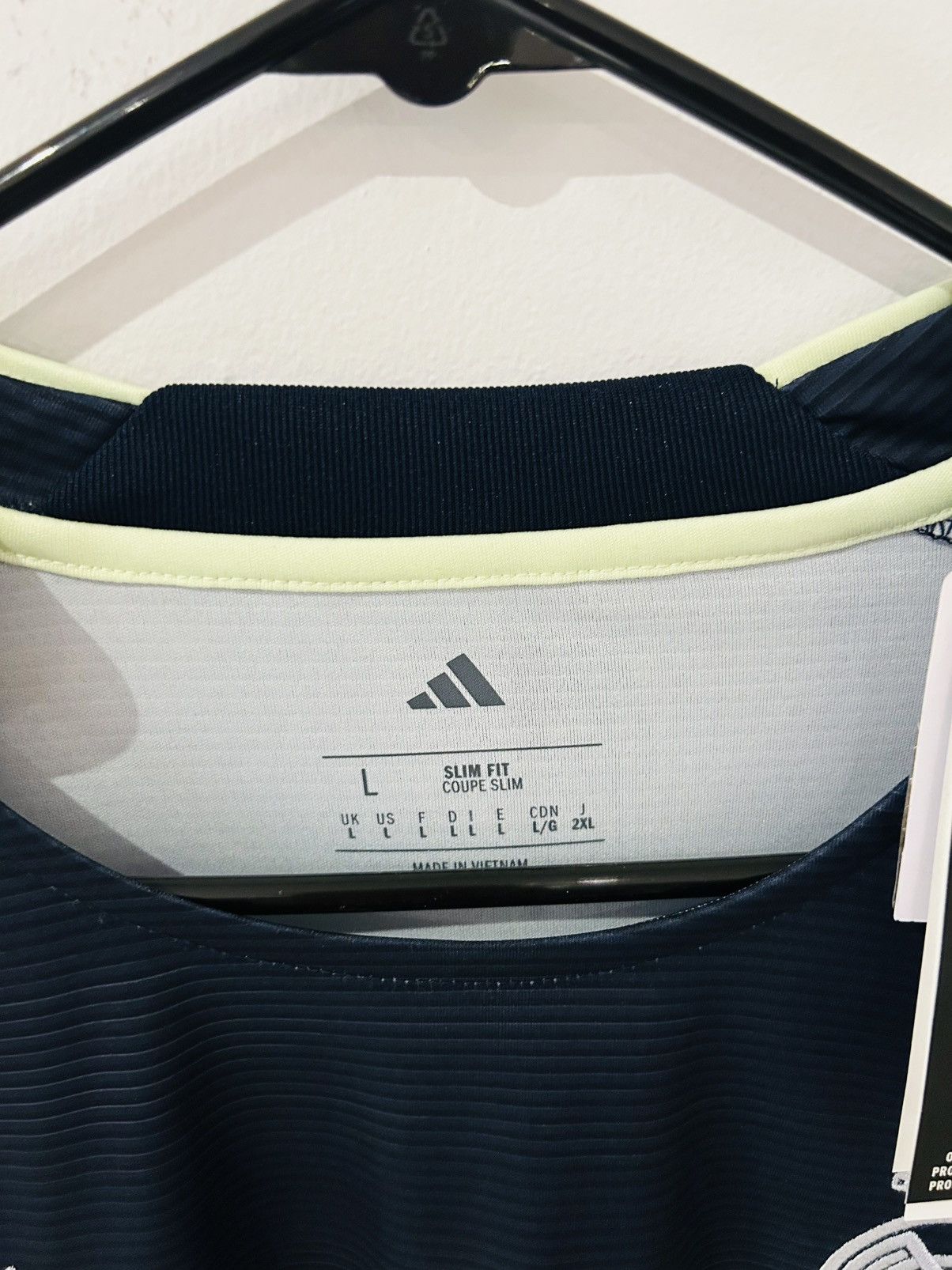 Adidas Real Madrid 2025/26 Away Jersey Size US L / EU 52-54 / 3 - 3 Thumbnail