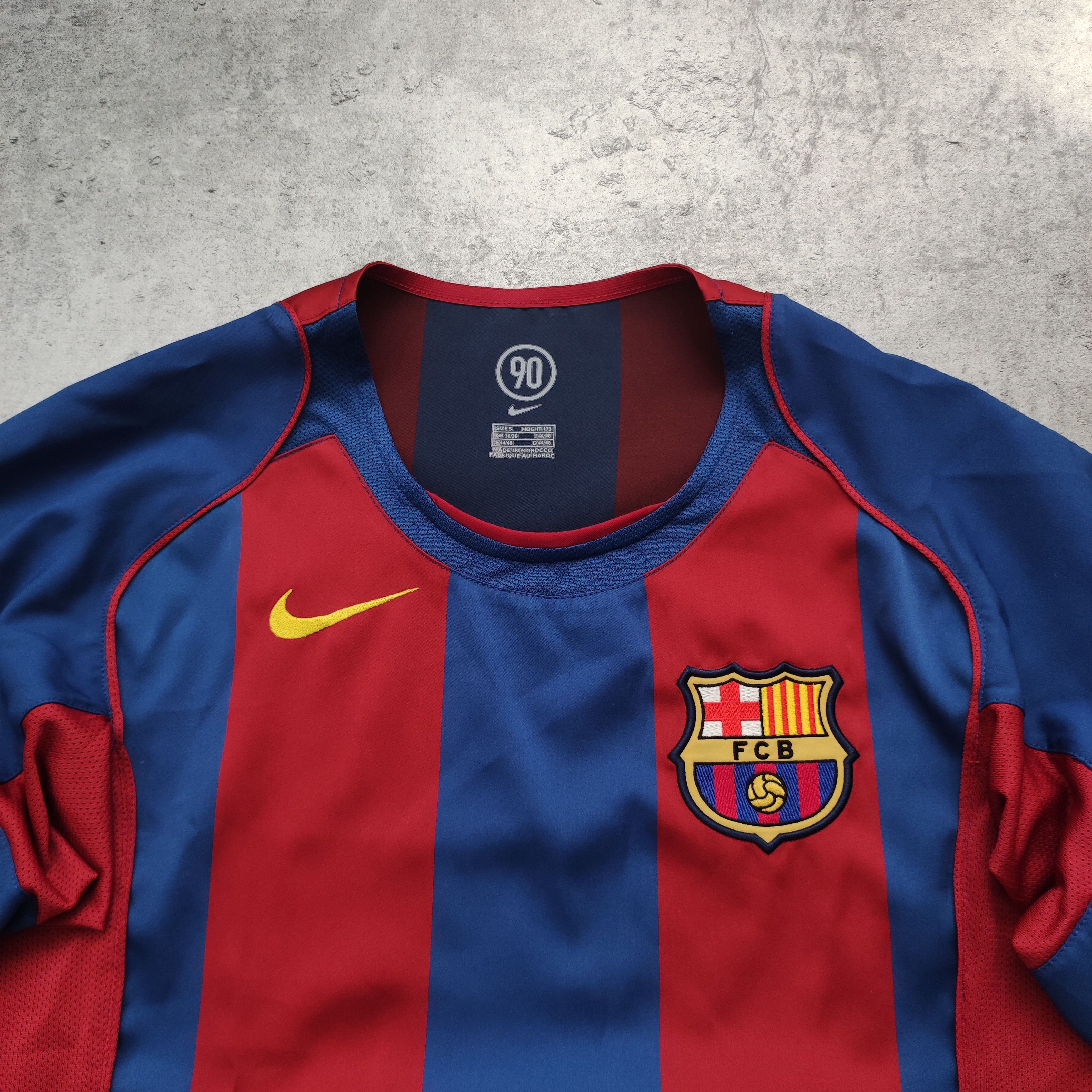 Nike × Vintage Vintage RARE 2004 FC Barcelona Home Nike Football Jersey Size US S / EU 44-46 / 1 - 4 Thumbnail