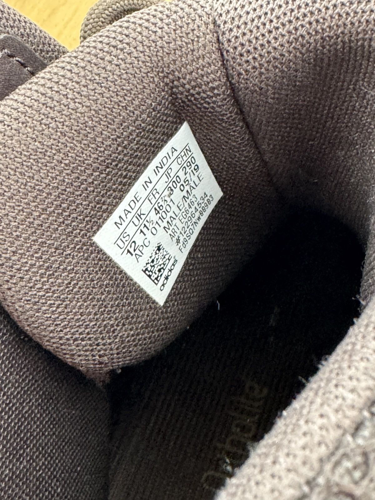 Yeezy YZY DSRT BT OIL Size US 12 / EU 45 - 7 Thumbnail