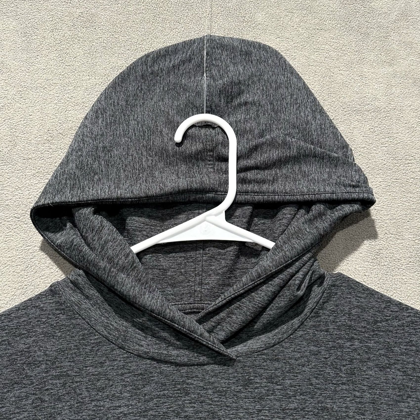 Outdoor Voices Outdoor Voices Hoodie Mens L Gray Pullover Athletic Lightweight Stretch Pockets Size US L / EU 52-54 / 3 - 3 Thumbnail