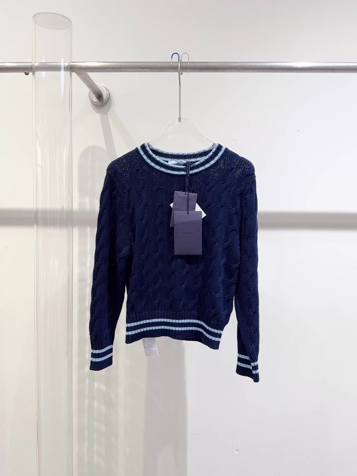 Prada Prada New Navy Top 38 Size XS / US 0-2 / IT 36-38 - 1 Thumbnail
