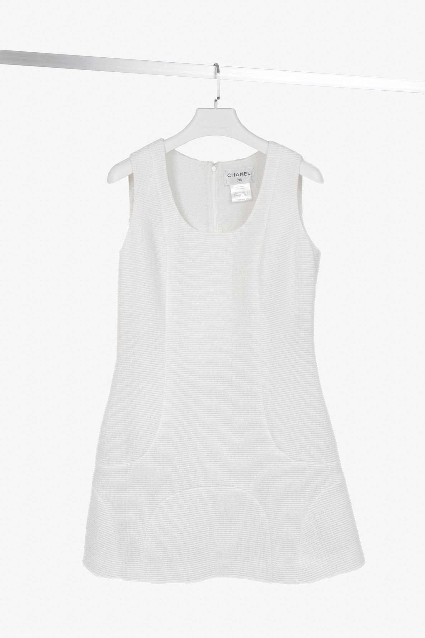 Chanel Chanel Ivory Textured Cotton Sleeveless Shift Dress Size M / US 6-8 / IT 42-44 - 1 Thumbnail
