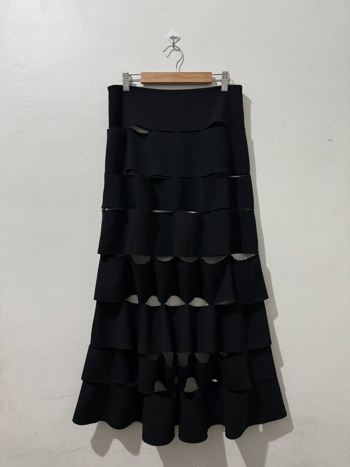 A.W.A.K.E. MODE A.W.A.K.E Mode Crepe Out Midi Skirt Size 27" / US 4 / IT 40 - 1 Thumbnail