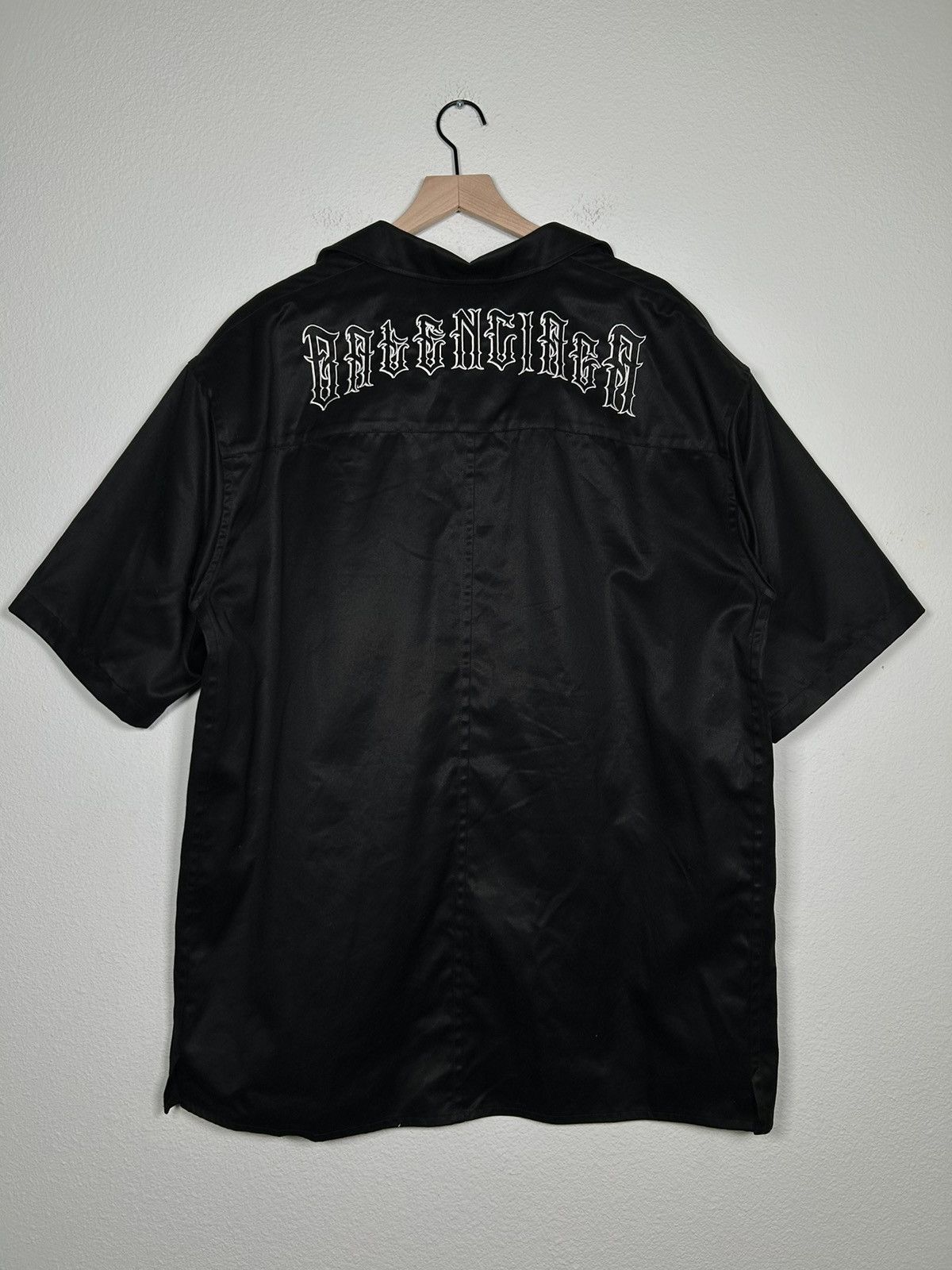 Balenciaga FW18 Heavy Metal Embroidered Oversized Camp Shirt Size US L / EU 52-54 / 3 - 1 Thumbnail