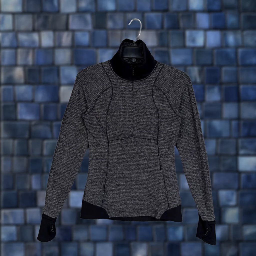 Lululemon Lululemon Pullover 4 Gray Black 1/2 Zip Funnel Neck Running Thumbholes Womens Size S / US 4 / IT 40 - 1 Thumbnail