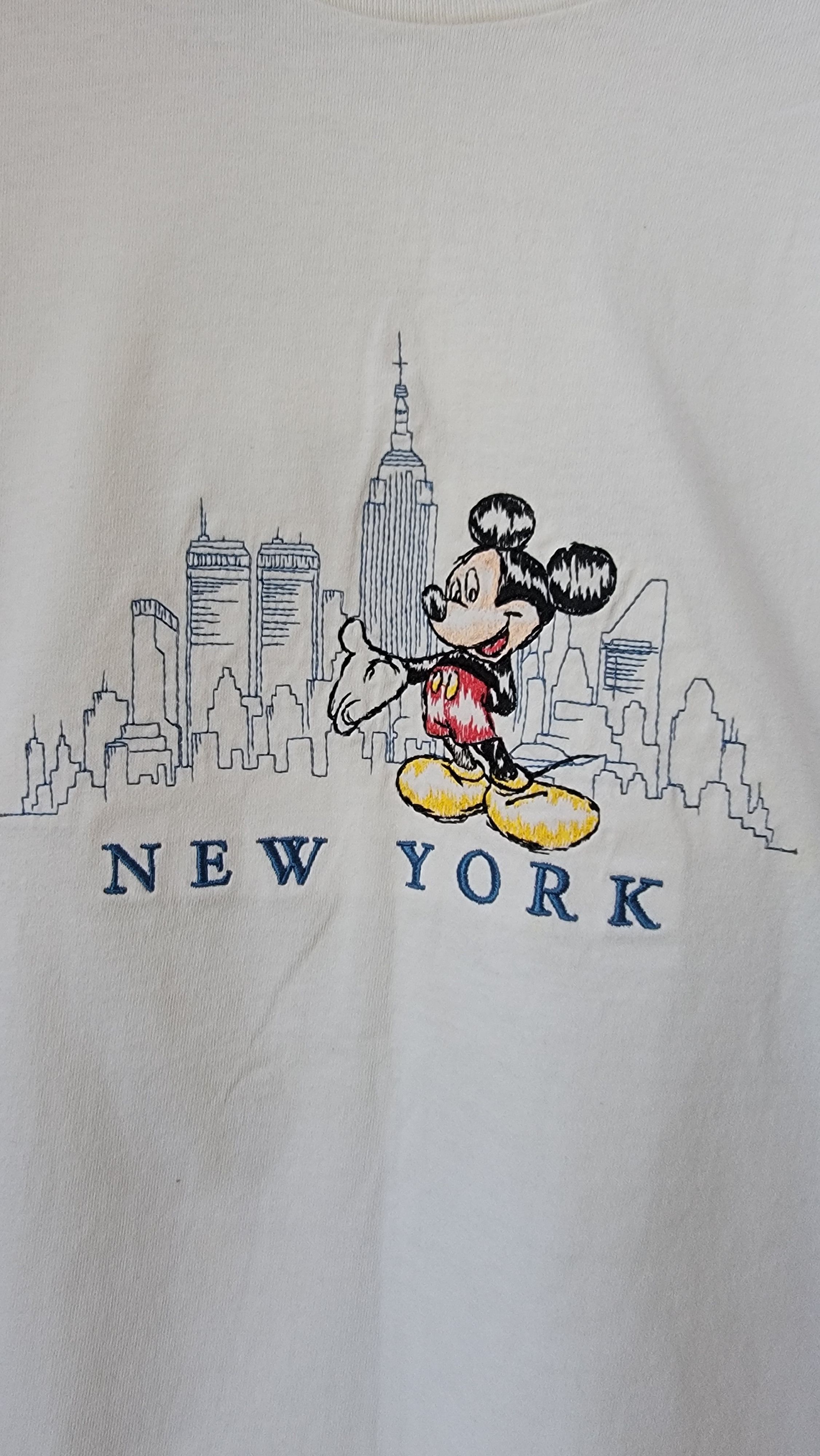 Disney × Mickey Mouse × Vintage Rare Mickey Mouse NYC Skyline Twin Towers Tshirt Size US XL / EU 56 / 4 - 2 Thumbnail