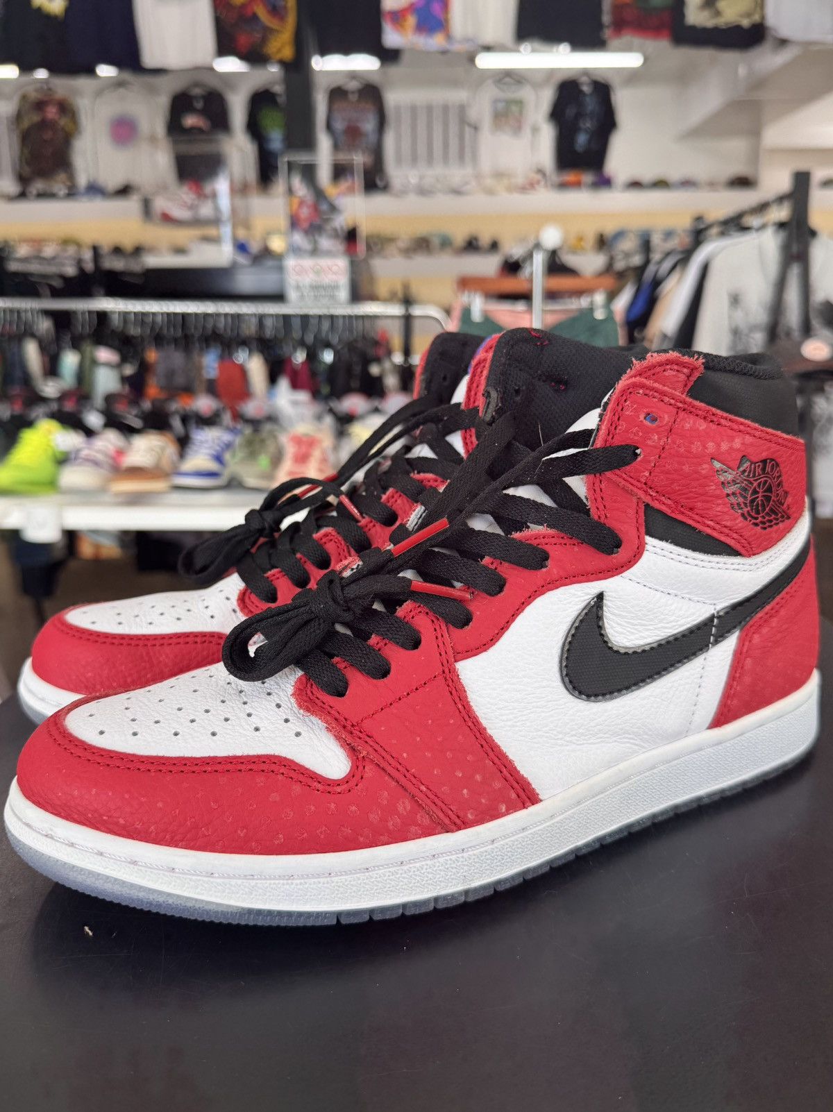 Jordan Brand Air Jordan 1 High Spider-Man Origin Story Size 10.5 (2018) Size US 10.5 / EU 43-44 - 1 Thumbnail