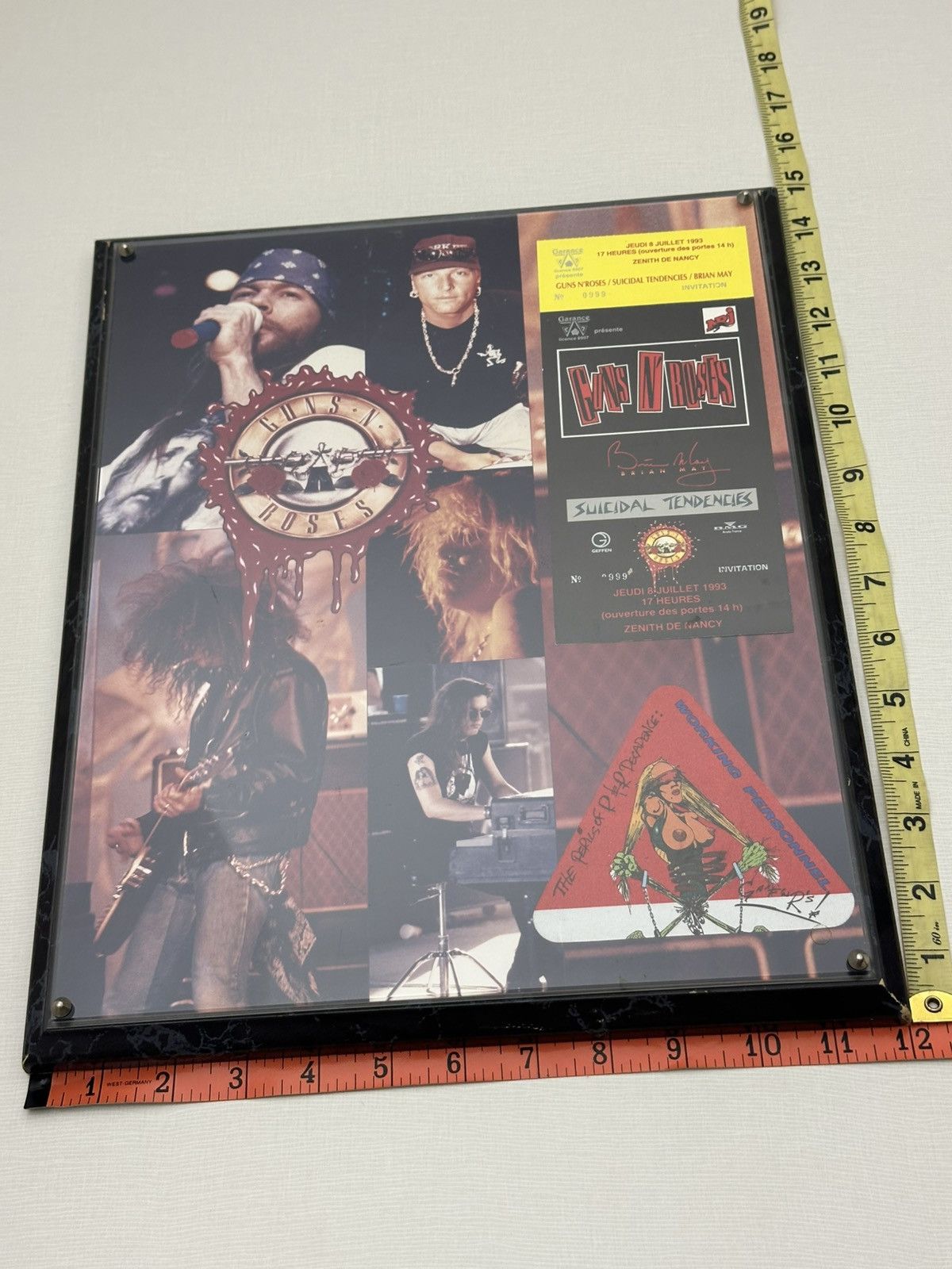 Guns N' Roses Gun’s N Roses Hanging Plaque Use Your Illusion 1993 Tour Size ONE SIZE - 11 Thumbnail