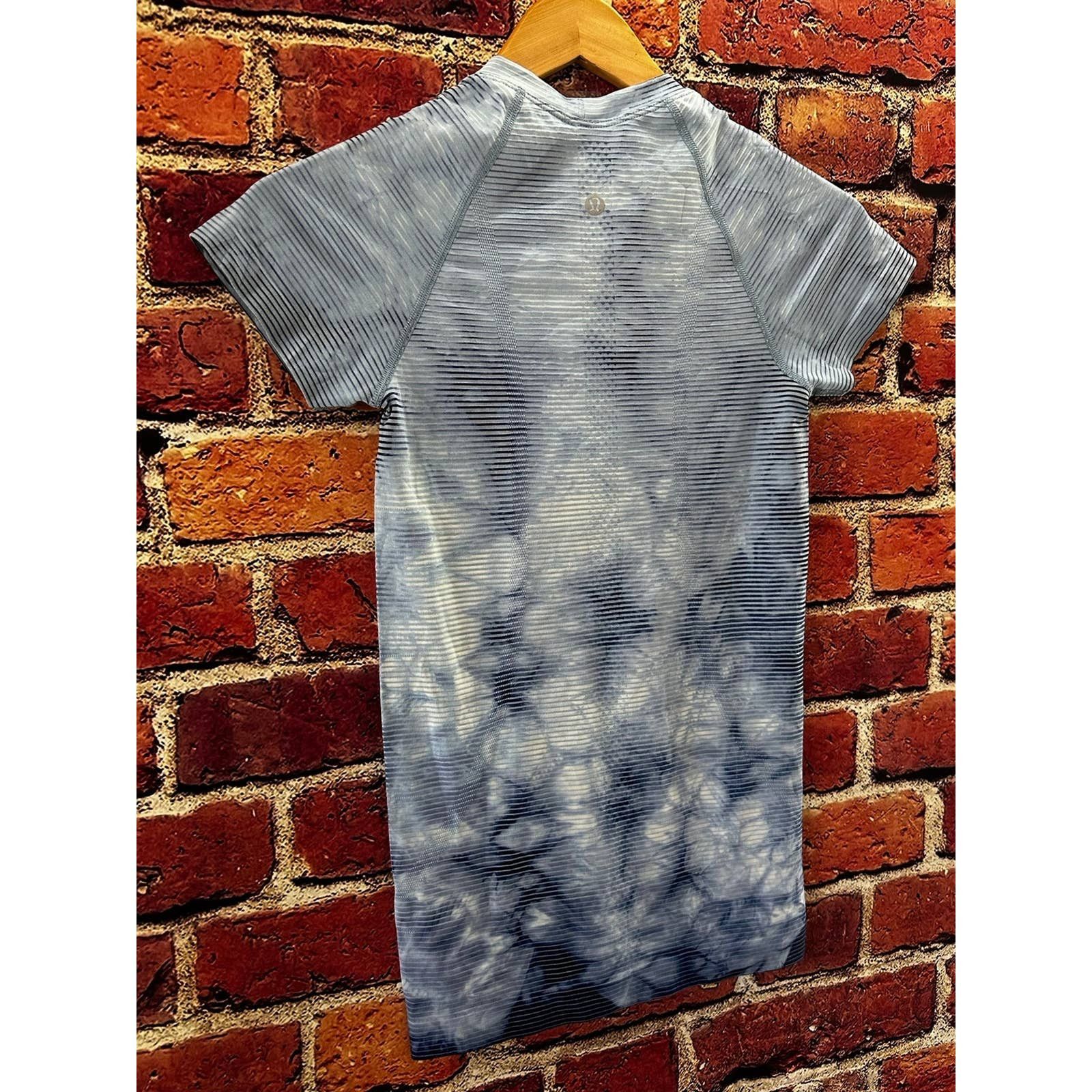 Lululemon lululemon tie dye top size 2 Size XS / US 0-2 / IT 36-38 - 5 Thumbnail