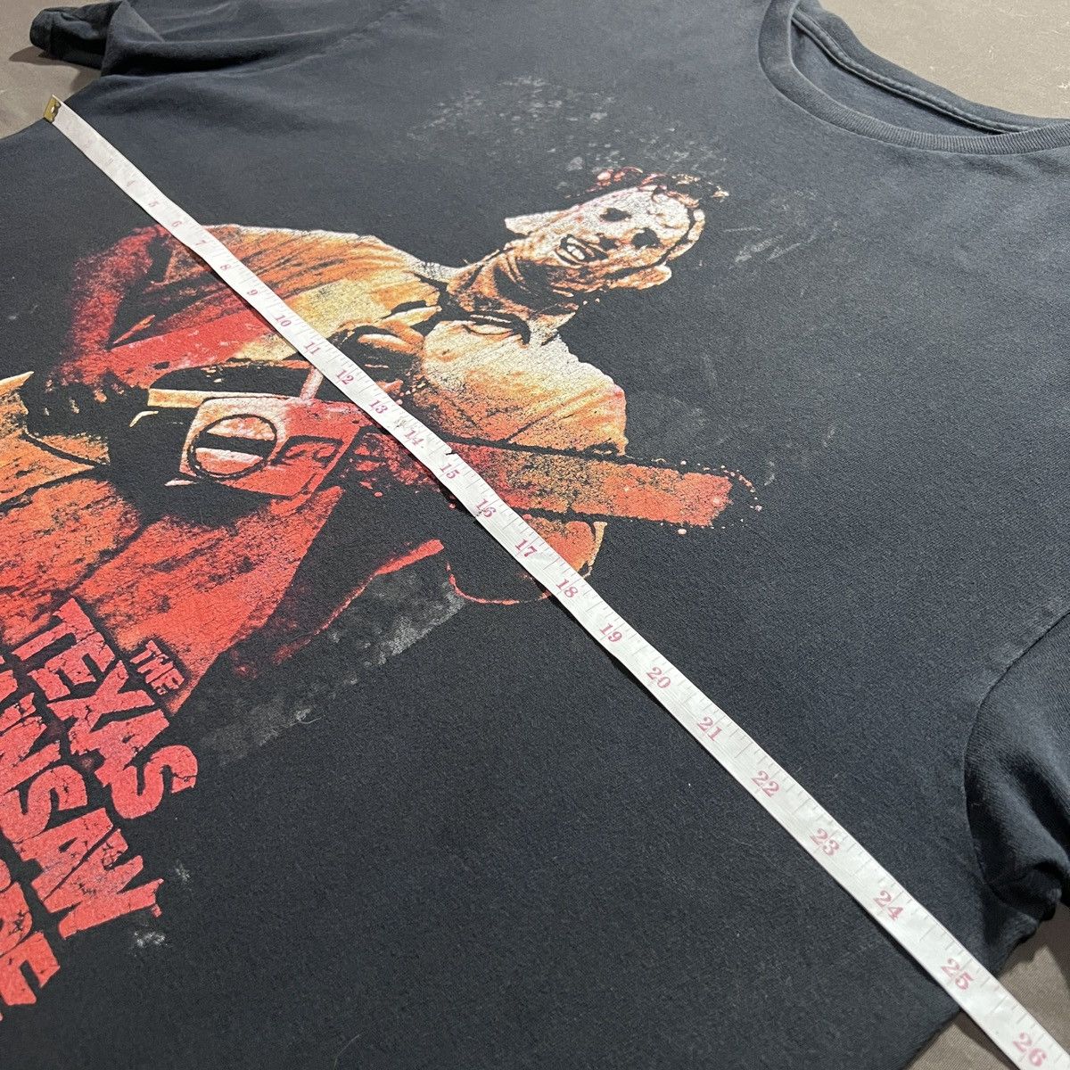 Expert Horror Y2K The Texas Chain Saw Massacre Movie Tee 2XL Faded Size US XXL / EU 58 / 5 - 14 Thumbnail