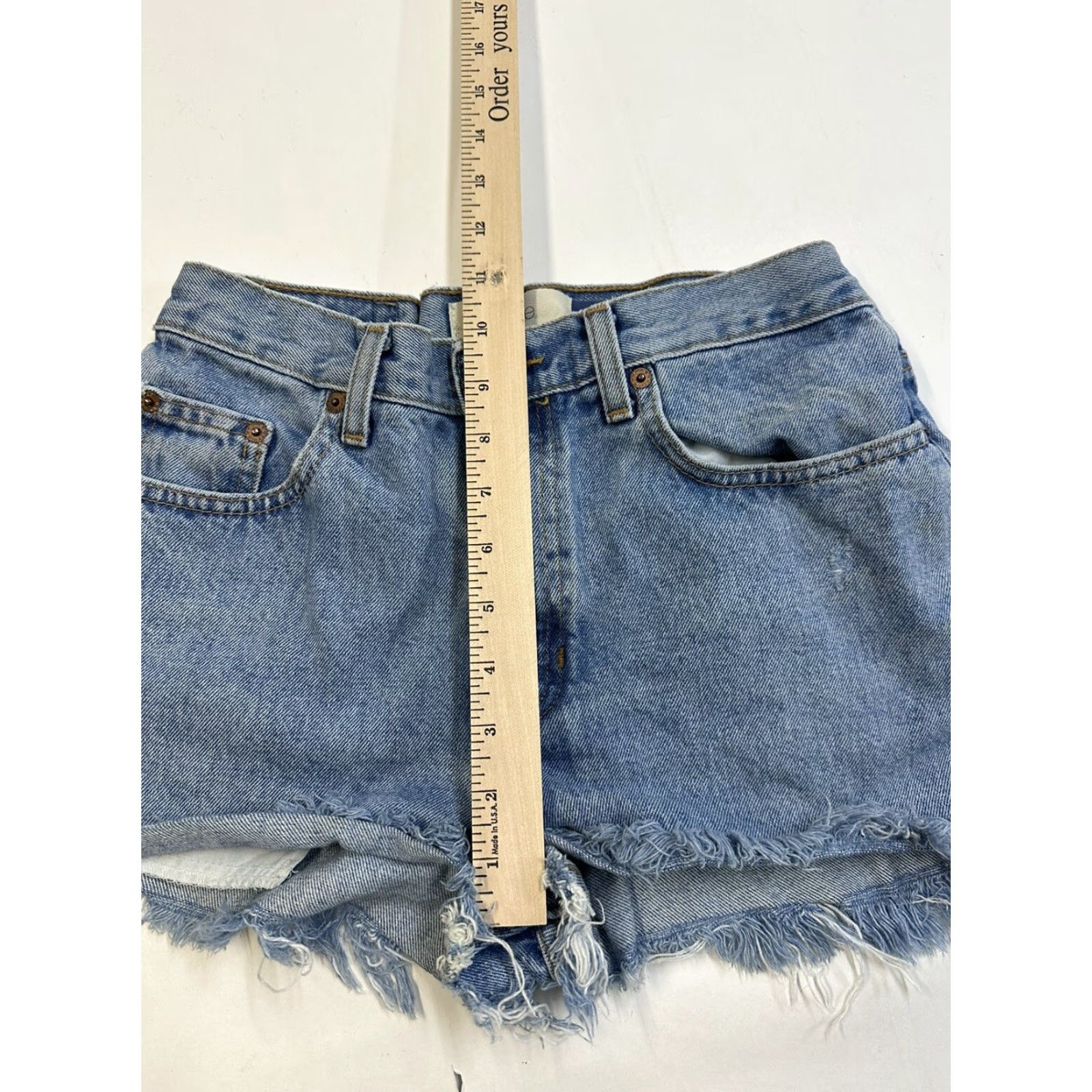 Gap VINTAGE Gap Cut off Shorts Womens 24 Waist Blue Y2K Casual Womens 24? Size 42" / US 20 - 5 Thumbnail
