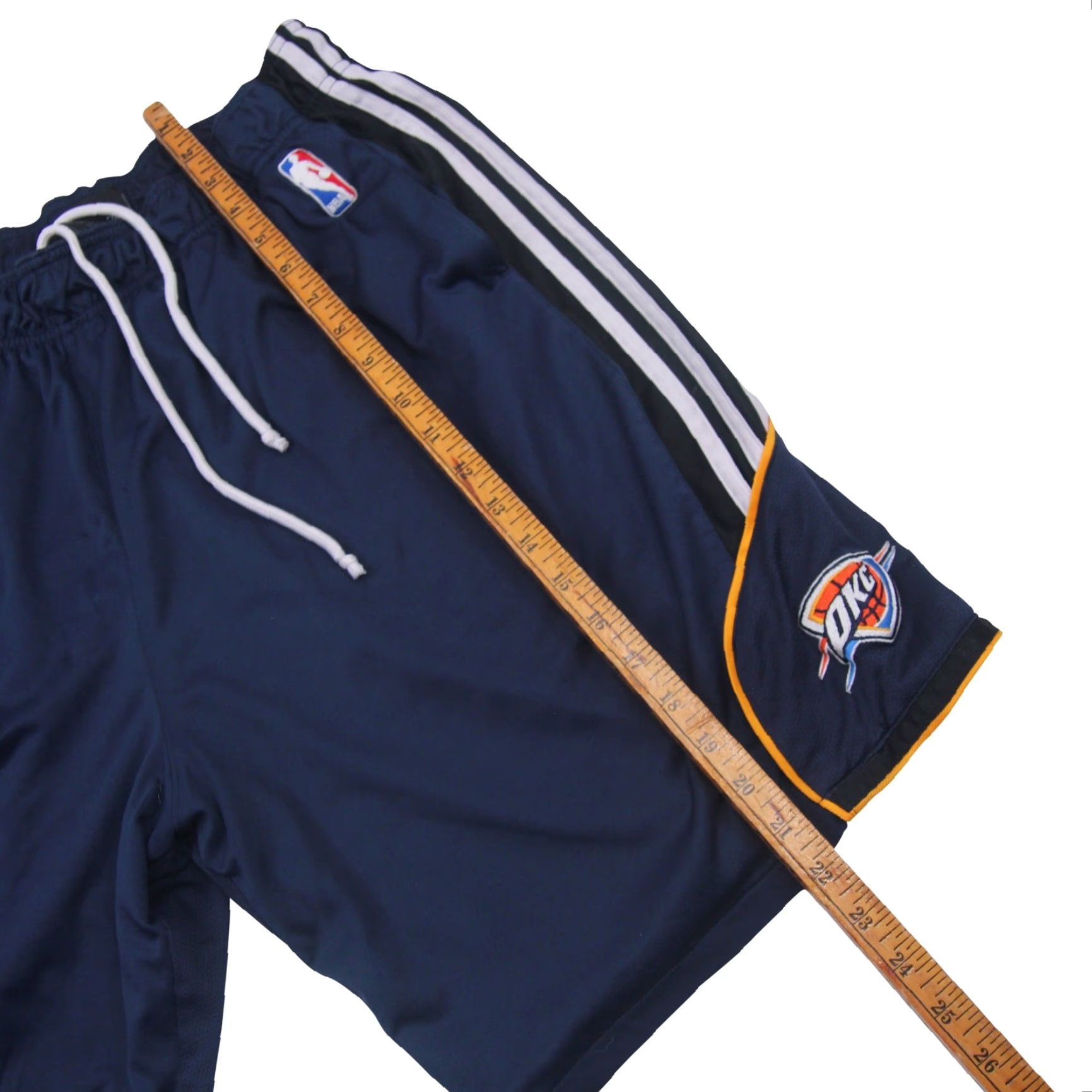Adidas VINTAGE Adidas OKC Oklahoma City Thunder Mens XL NBA Shorts Blue Size US 36 / EU 52 - 7 Thumbnail