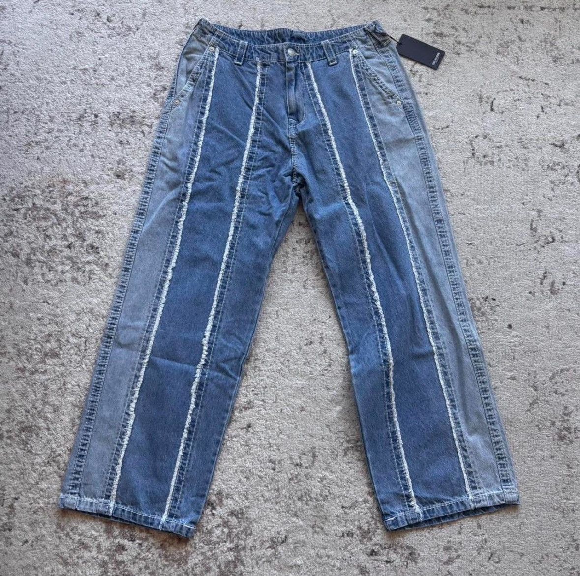 True Religion True Religion Frayed Baggy Jeans Size US 34 / EU 50 - 1 Thumbnail