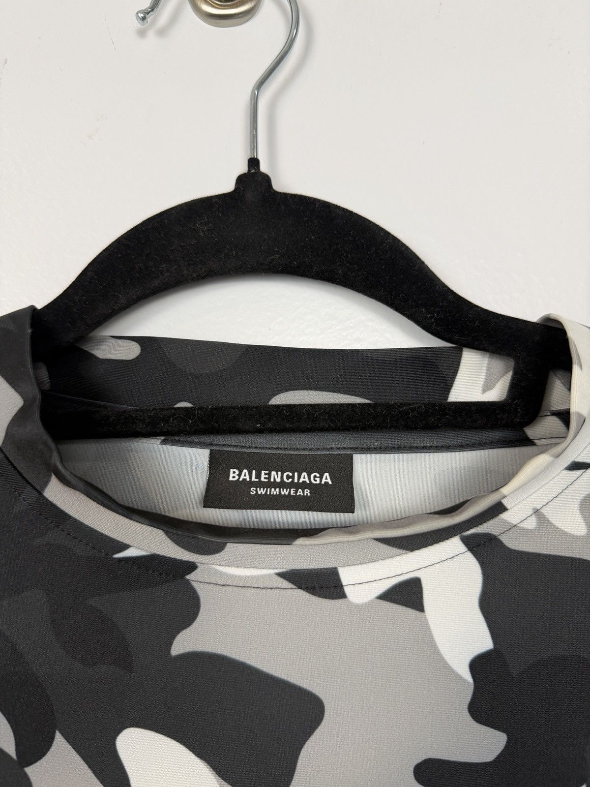 Balenciaga Balenciaga Swimwear Camo Shell Tee Size US S / EU 44-46 / 1 - 3 Thumbnail