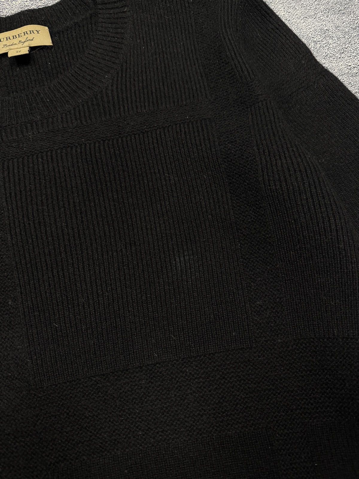 Burberry Burberry Cashmere + Wool Black Sweater Size XS / US 0-2 / IT 36-38 - 8 Thumbnail
