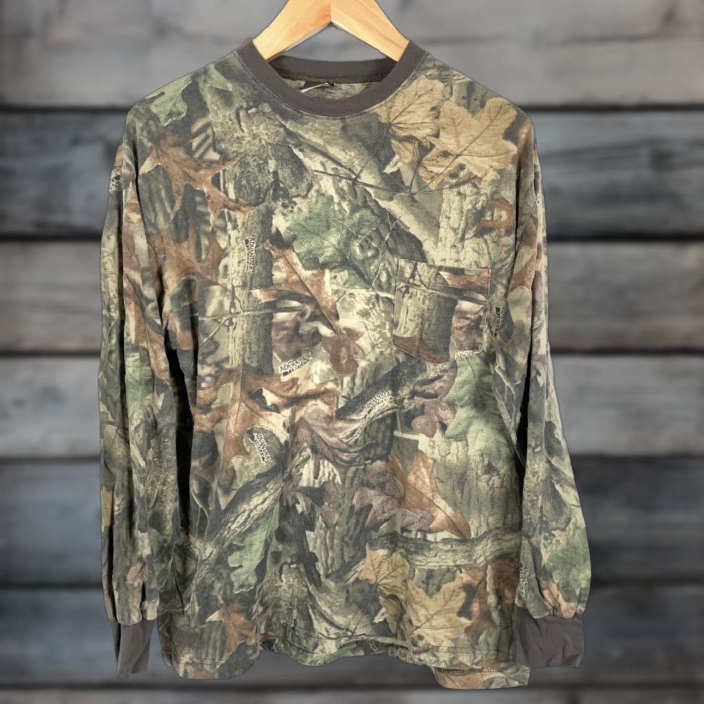 Vintage VINTAGE Ranger Camouflage Long Sleeve T-Shirt Green Pocket Crew Neck Men XL Large 90s Size US L / EU 52-54 / 3 - 1 Thumbnail